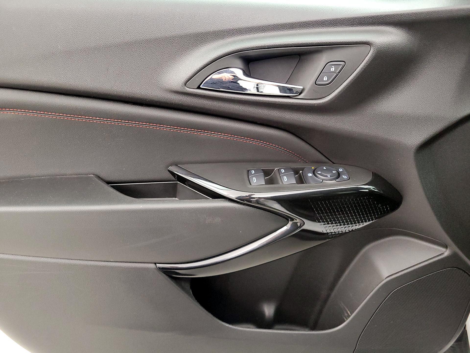 Thumbnail: 2025 Chevrolet Trax - 12