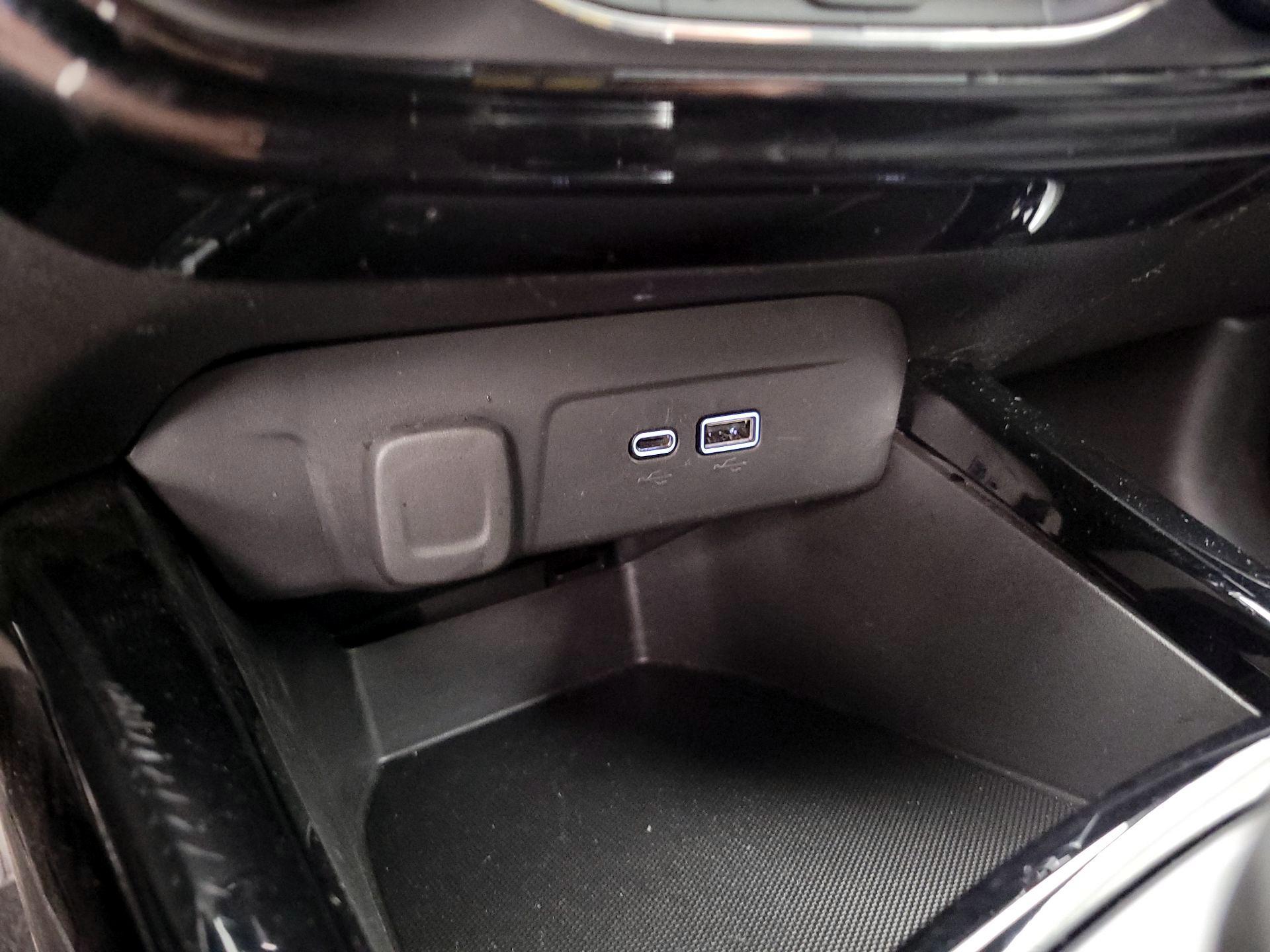 Thumbnail: 2025 Chevrolet Trax - 18