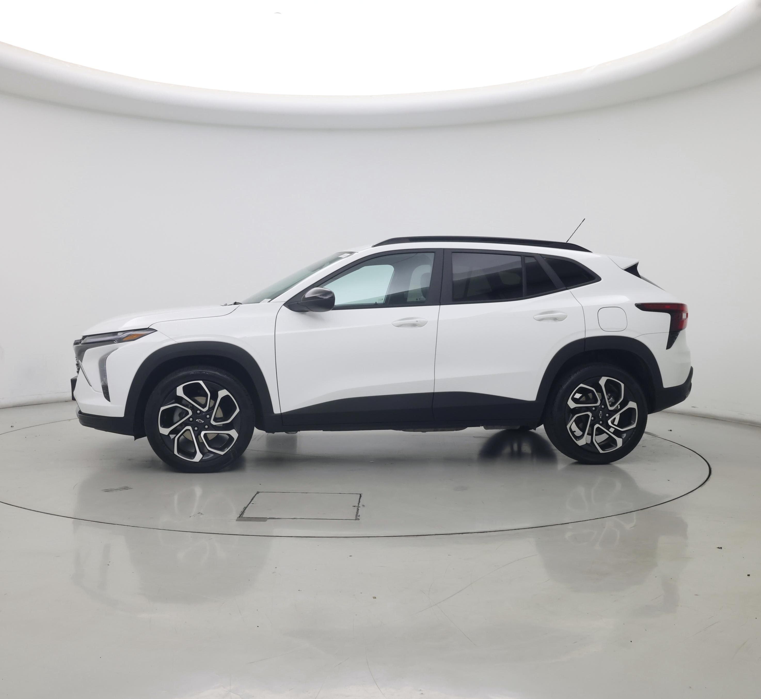 Thumbnail: 2025 Chevrolet Trax - 3