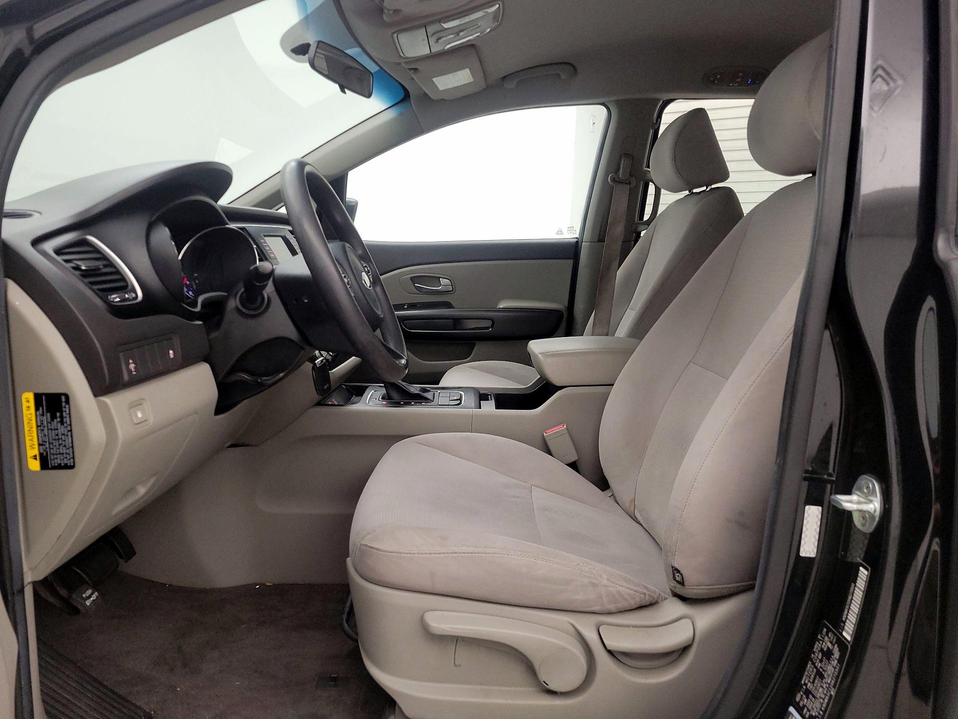 Thumbnail: 2017 Kia Sedona - 11