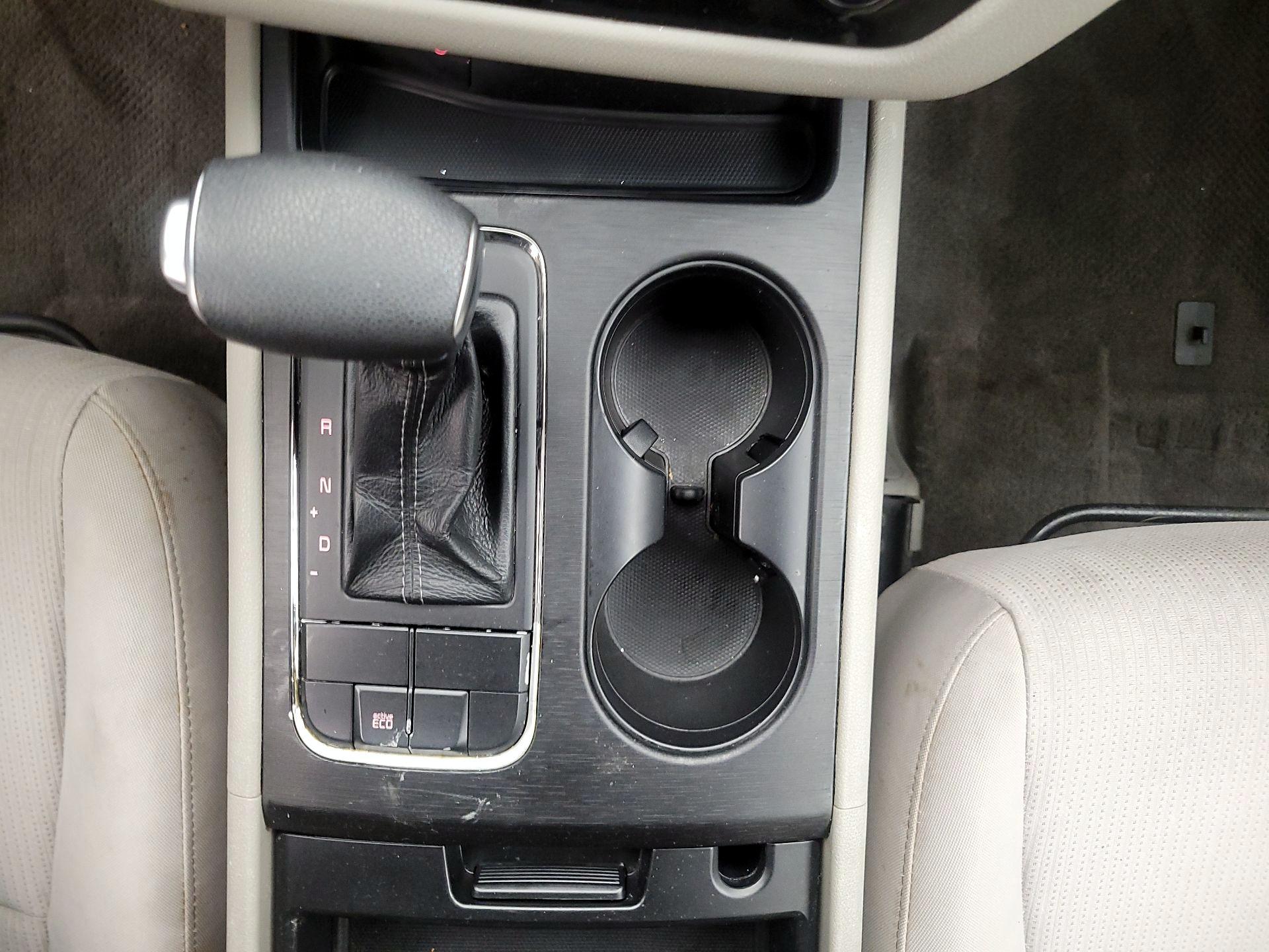 Thumbnail: 2017 Kia Sedona - 17