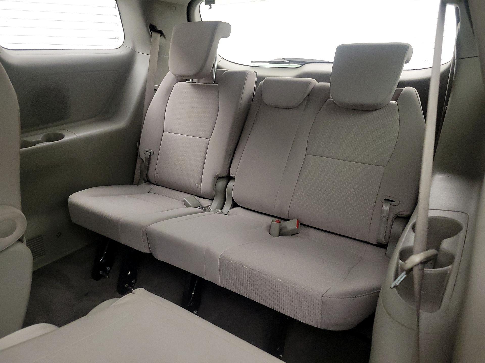 Thumbnail: 2017 Kia Sedona - 20