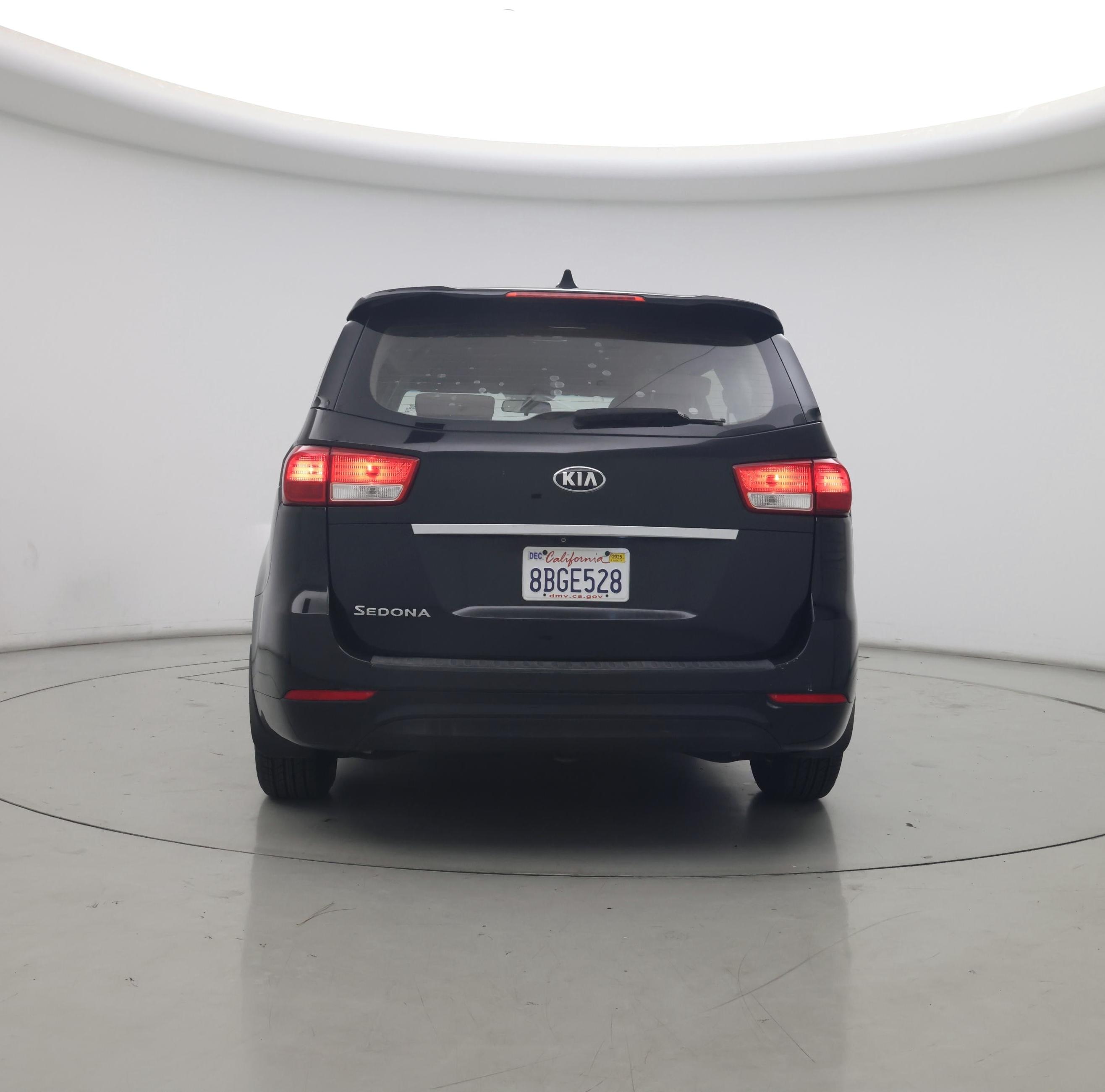 Thumbnail: 2017 Kia Sedona - 6