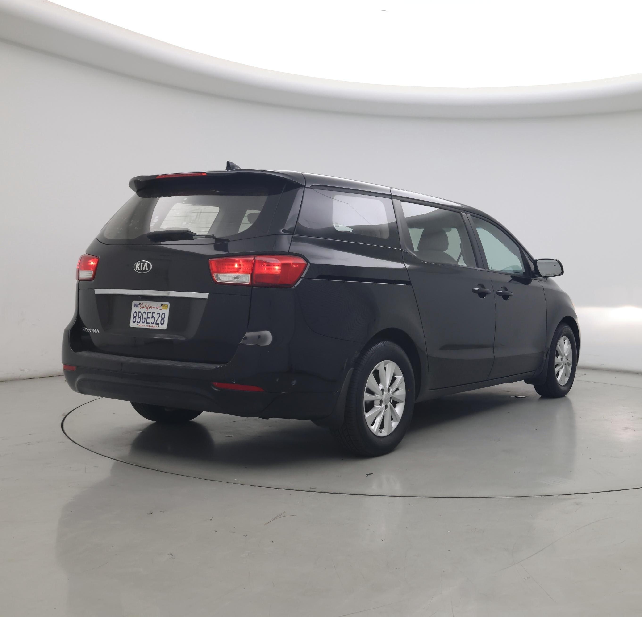 Thumbnail: 2017 Kia Sedona - 8