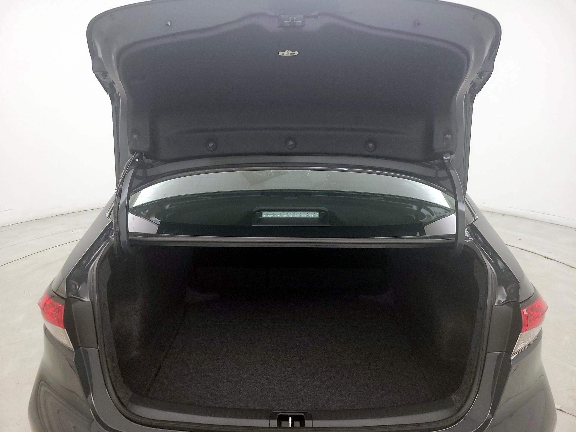 Thumbnail: 2025 Toyota Corolla - 18