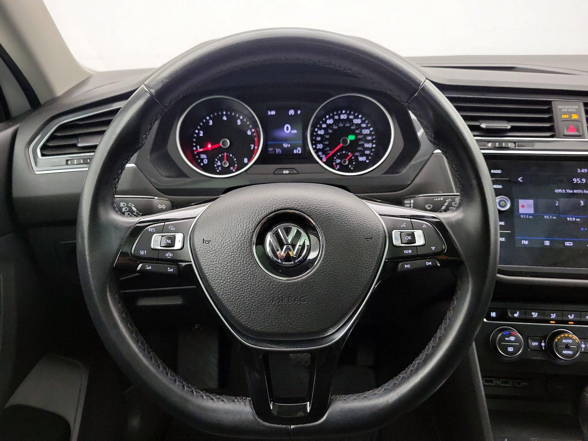 Thumbnail: 2019 Volkswagen Tiguan - 10