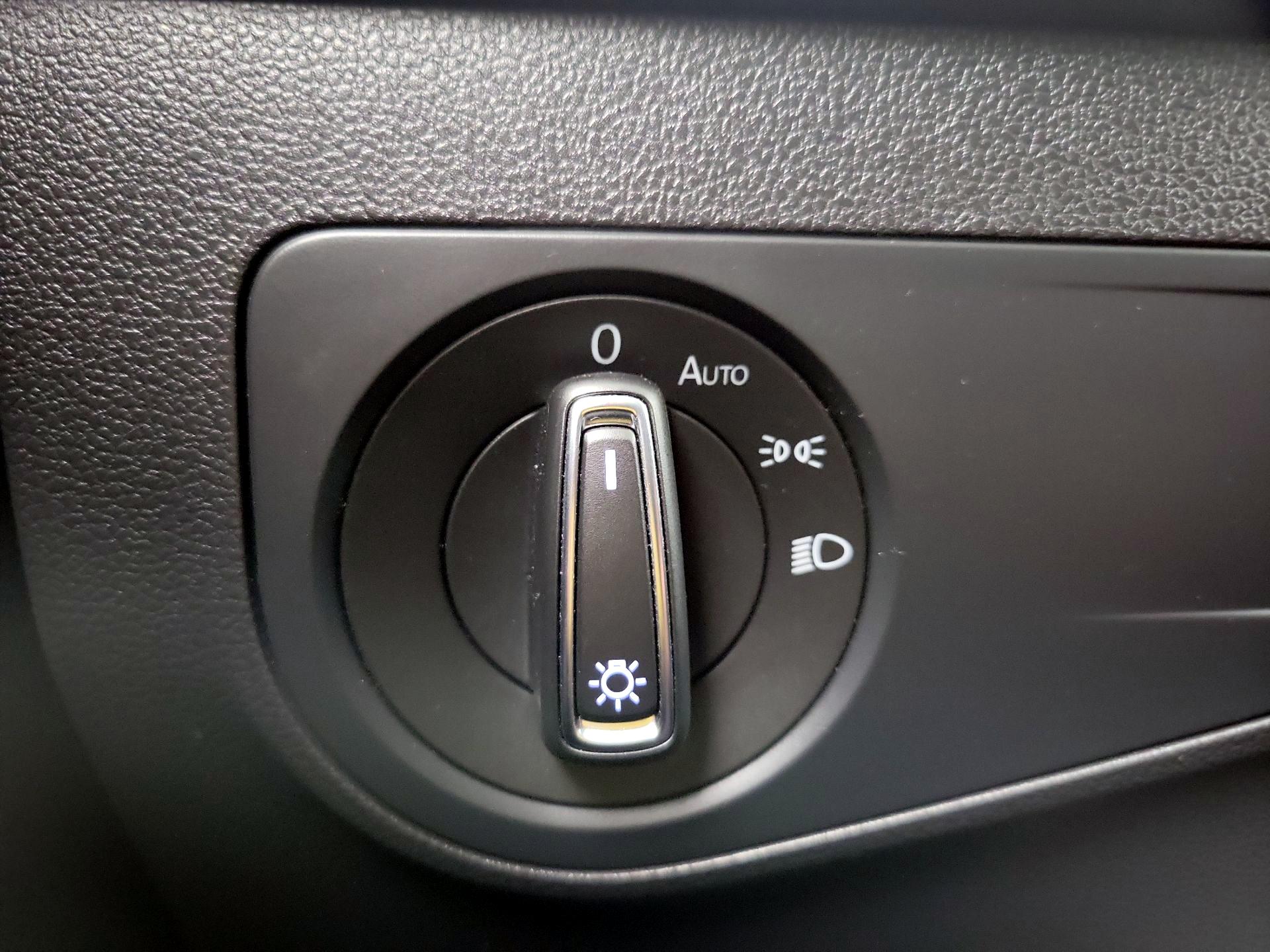 Thumbnail: 2019 Volkswagen Tiguan - 13