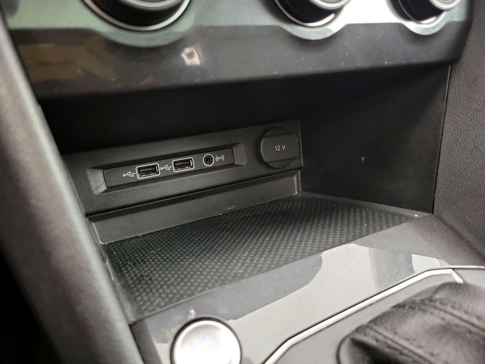 Thumbnail: 2019 Volkswagen Tiguan - 18