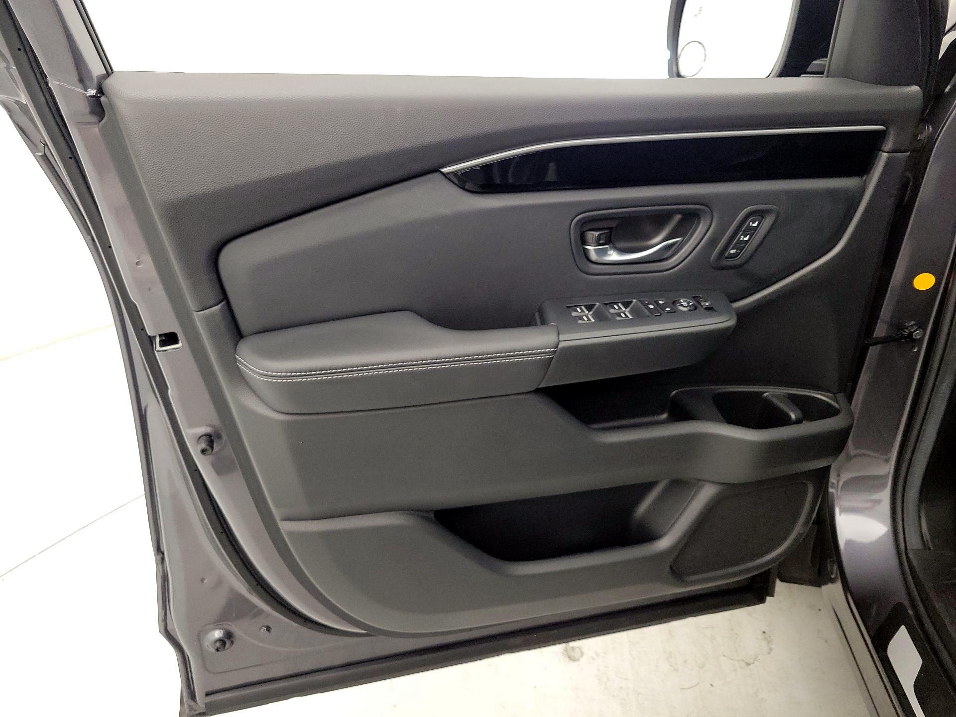 Thumbnail: 2025 Honda Pilot - 12