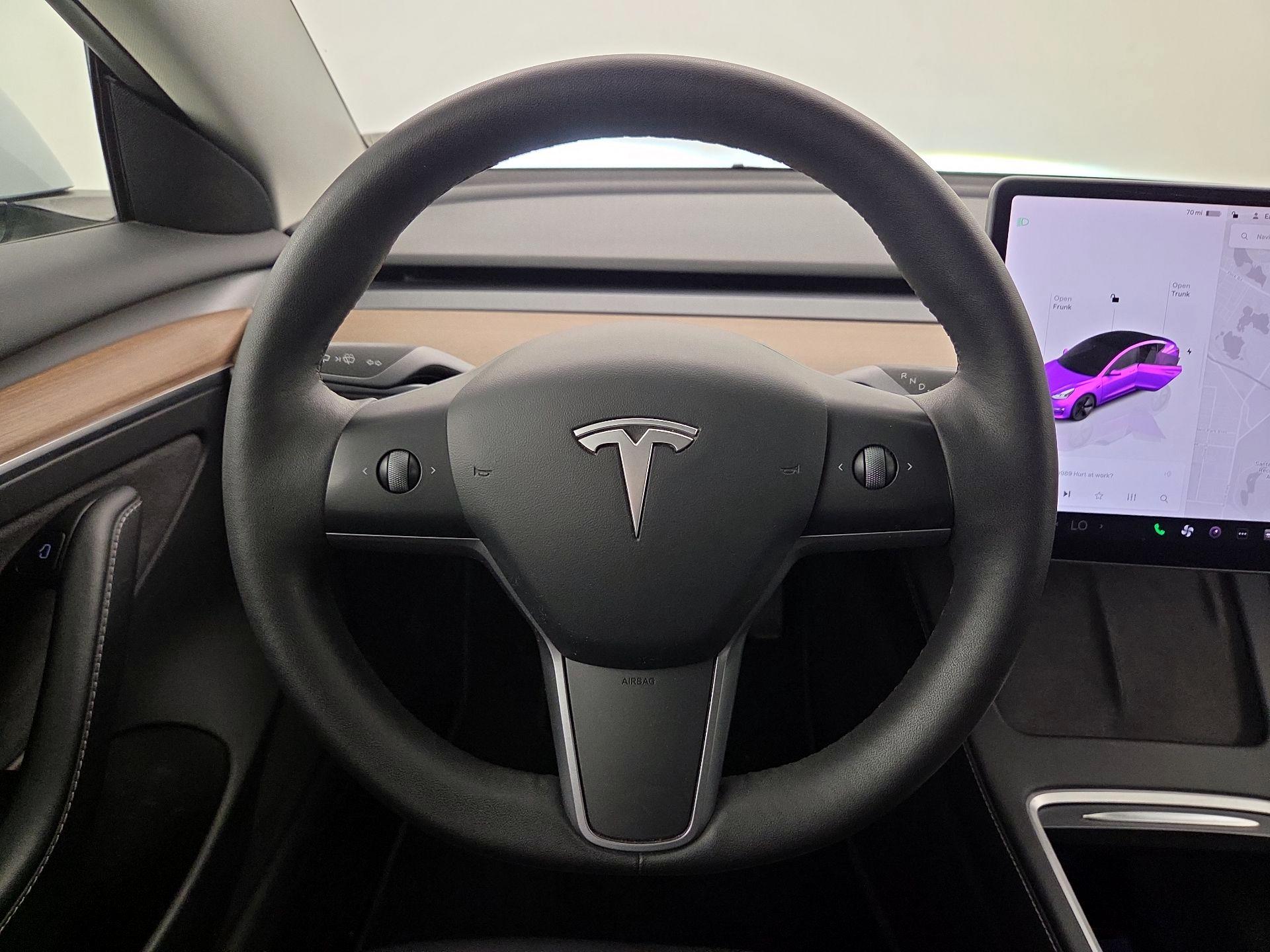 Thumbnail: 2022 Tesla Model 3 - 10