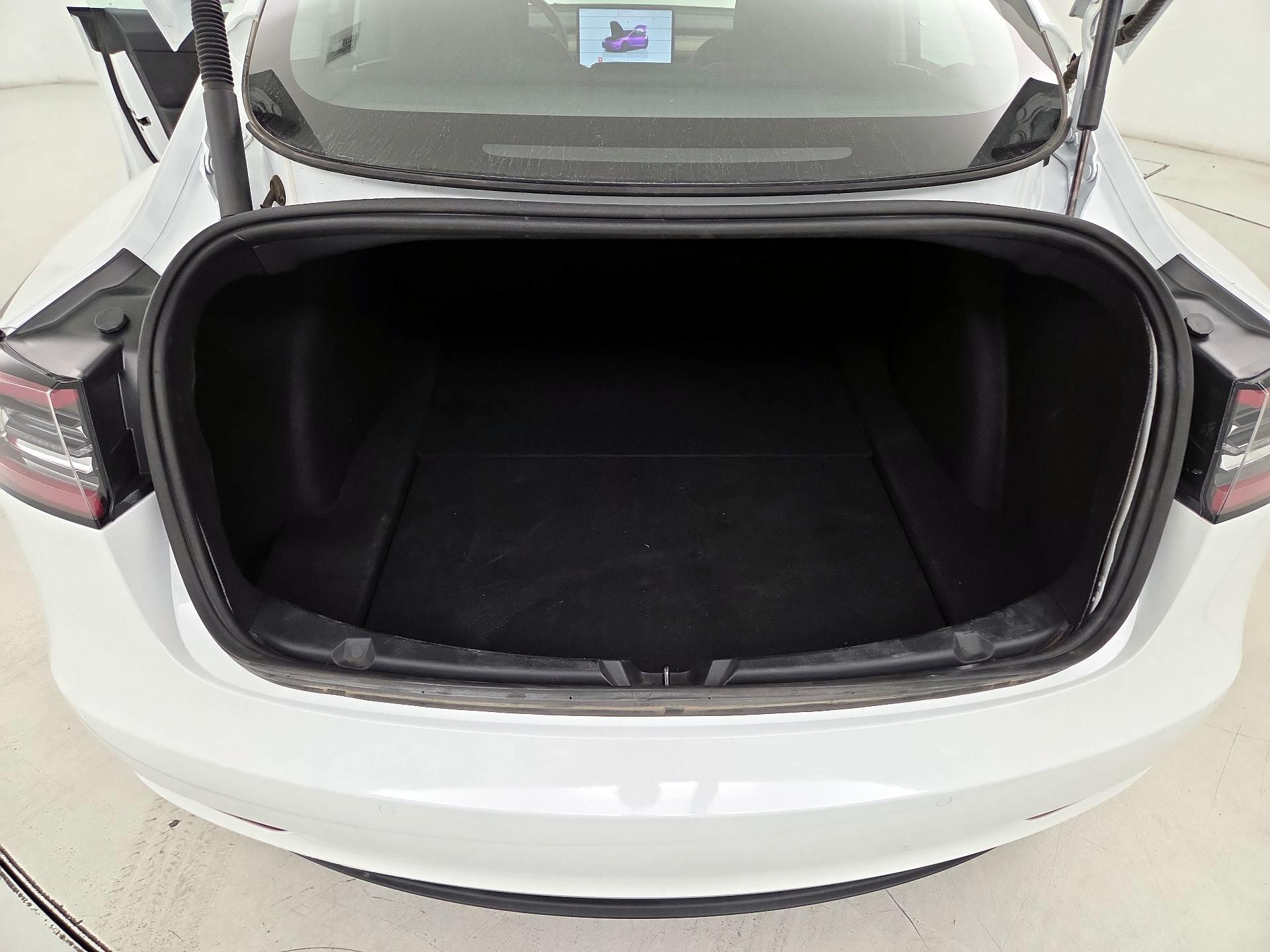 Thumbnail: 2022 Tesla Model 3 - 20