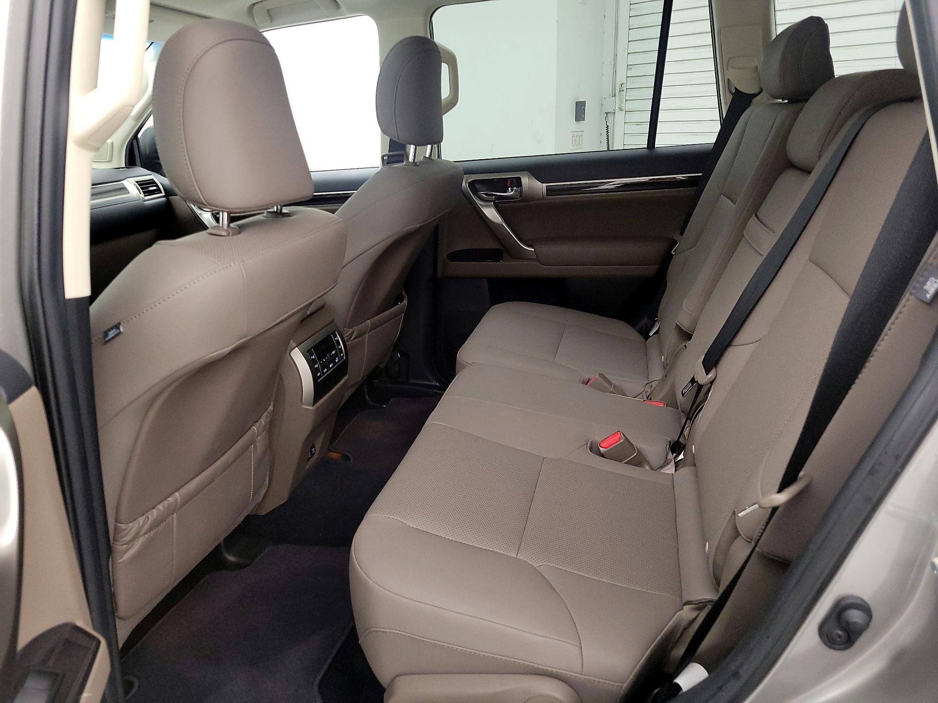 Thumbnail: 2021 Lexus GX - 19