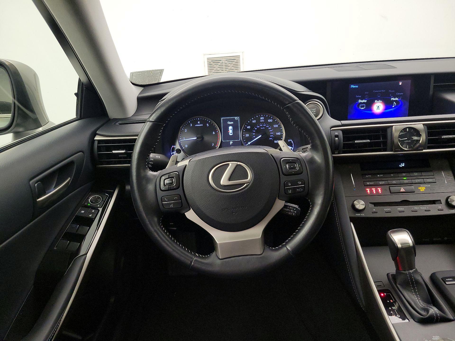 Thumbnail: 2019 Lexus IS - 10