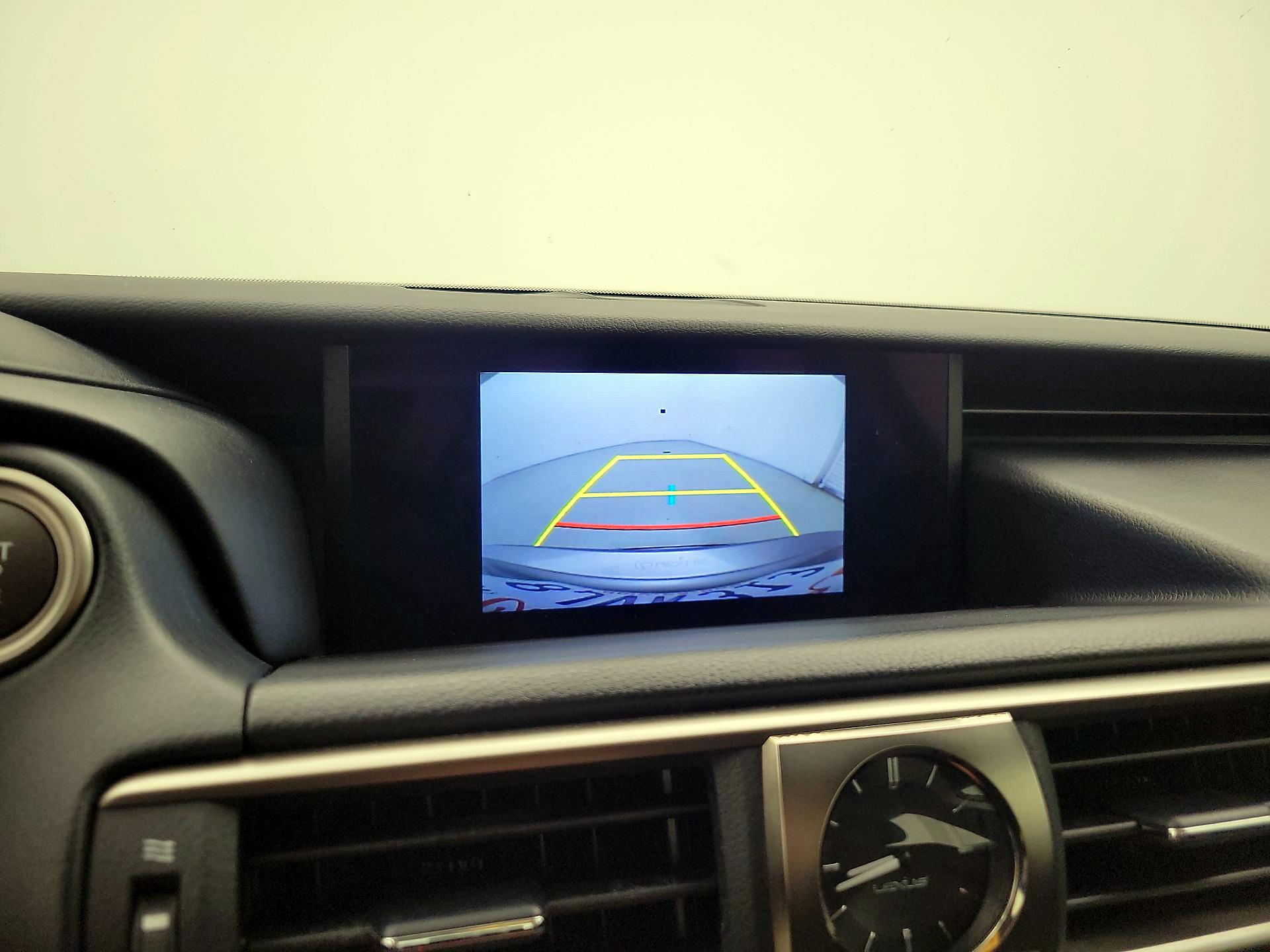 Thumbnail: 2019 Lexus IS - 14