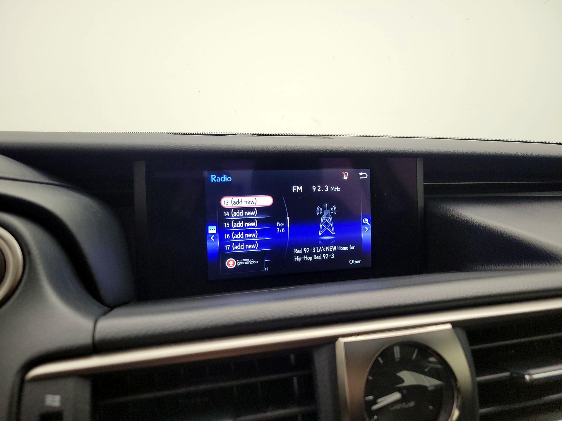 Thumbnail: 2019 Lexus IS - 15