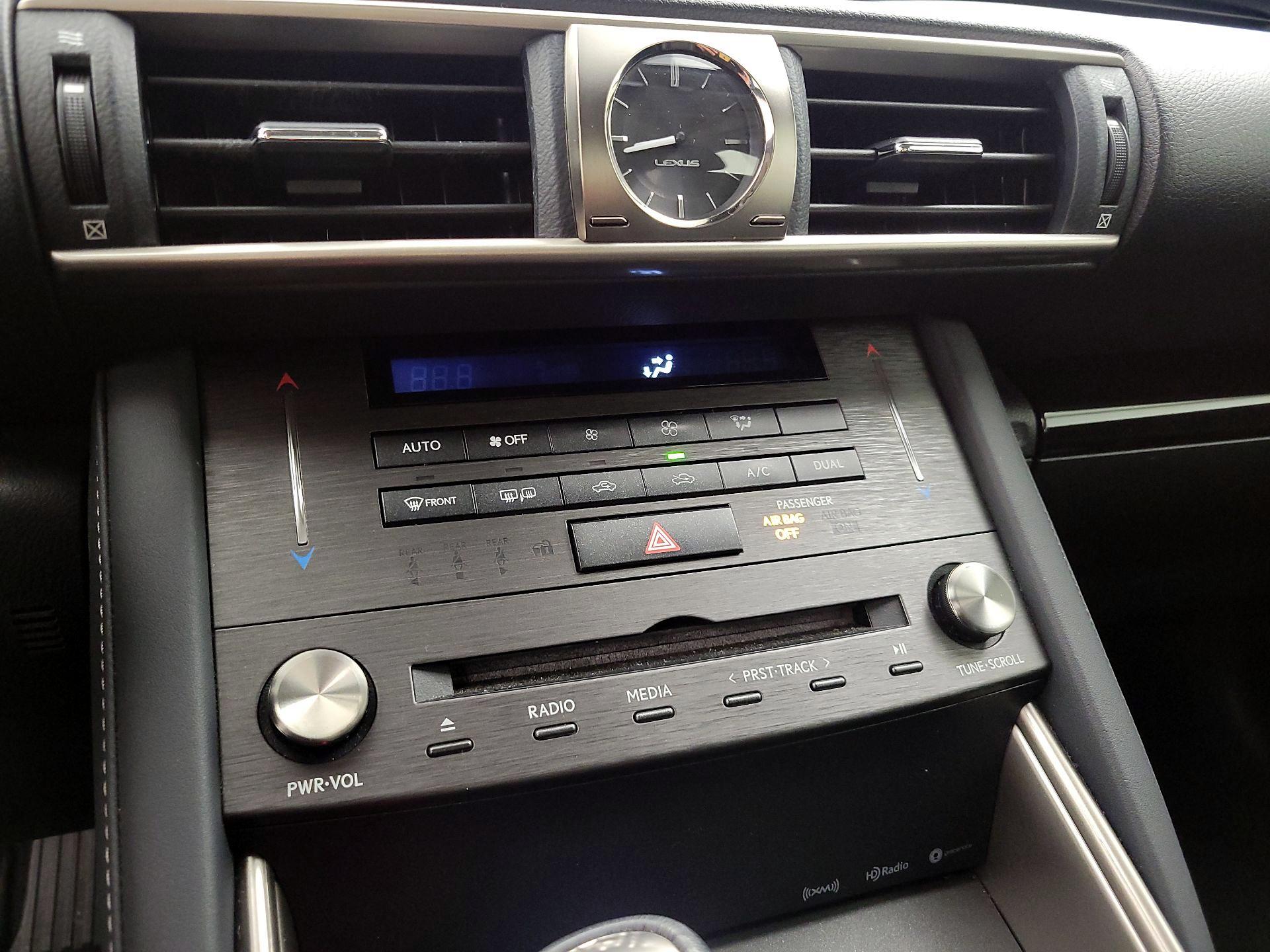 Thumbnail: 2019 Lexus IS - 16