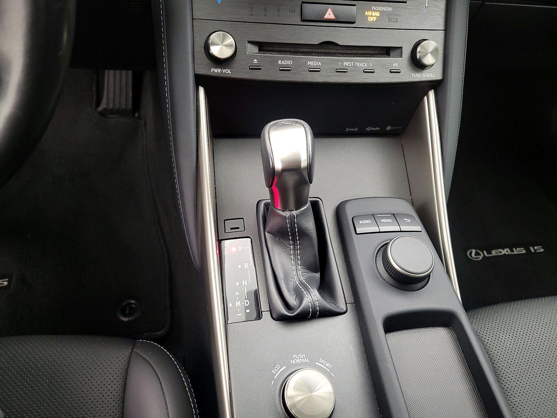 Thumbnail: 2019 Lexus IS - 17