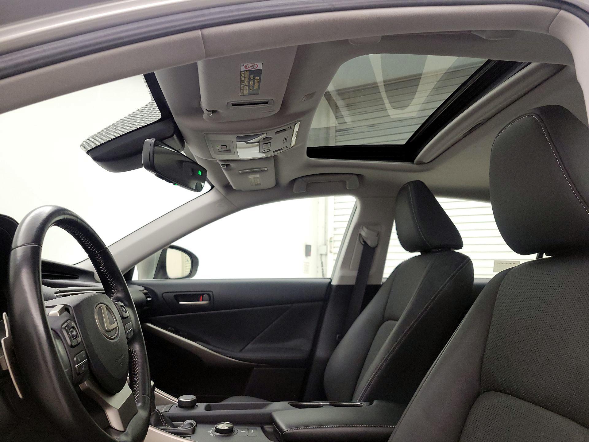 Thumbnail: 2019 Lexus IS - 19