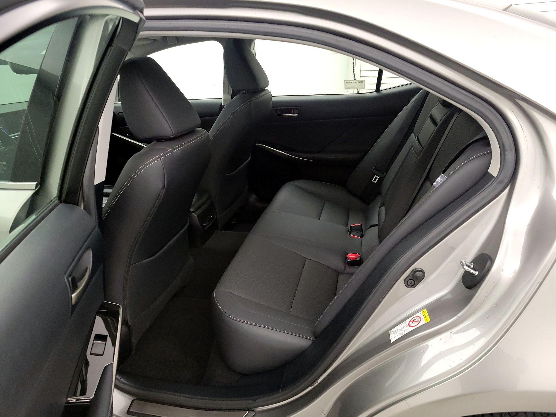 Thumbnail: 2019 Lexus IS - 20