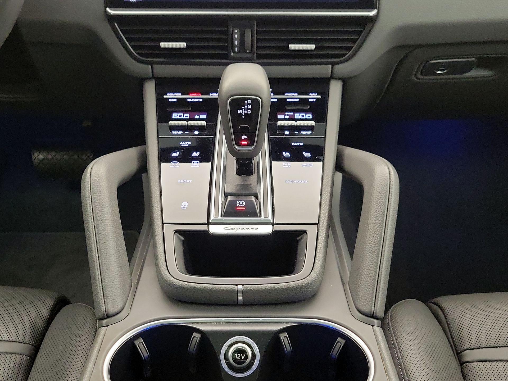 Thumbnail: 2019 Porsche Cayenne - 18