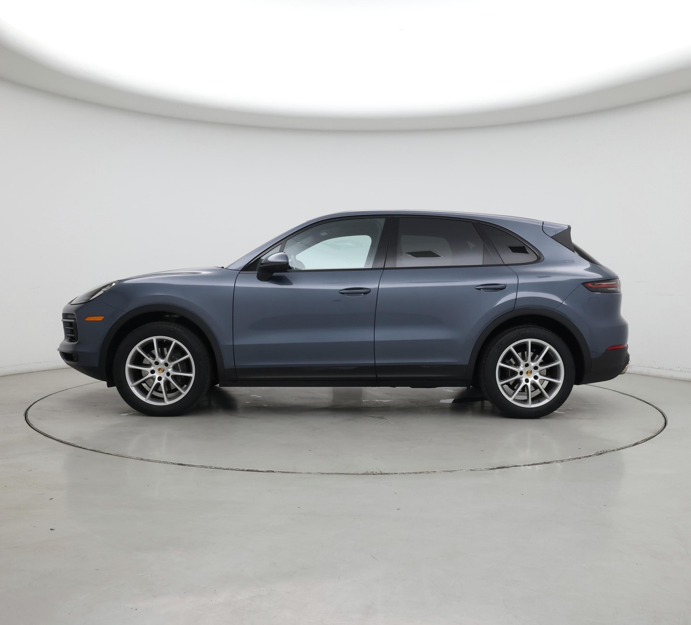 Thumbnail: 2019 Porsche Cayenne - 3