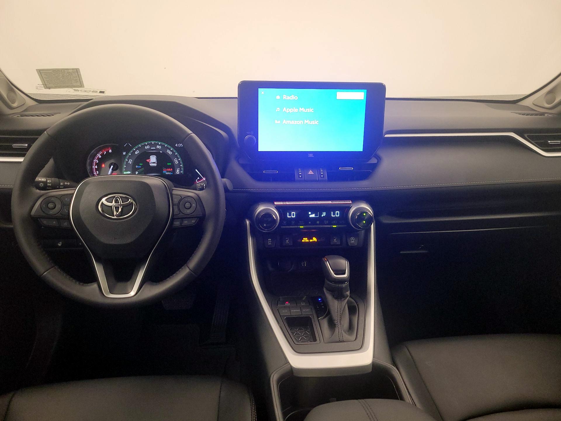 Thumbnail: 2025 Toyota RAV4 - 9