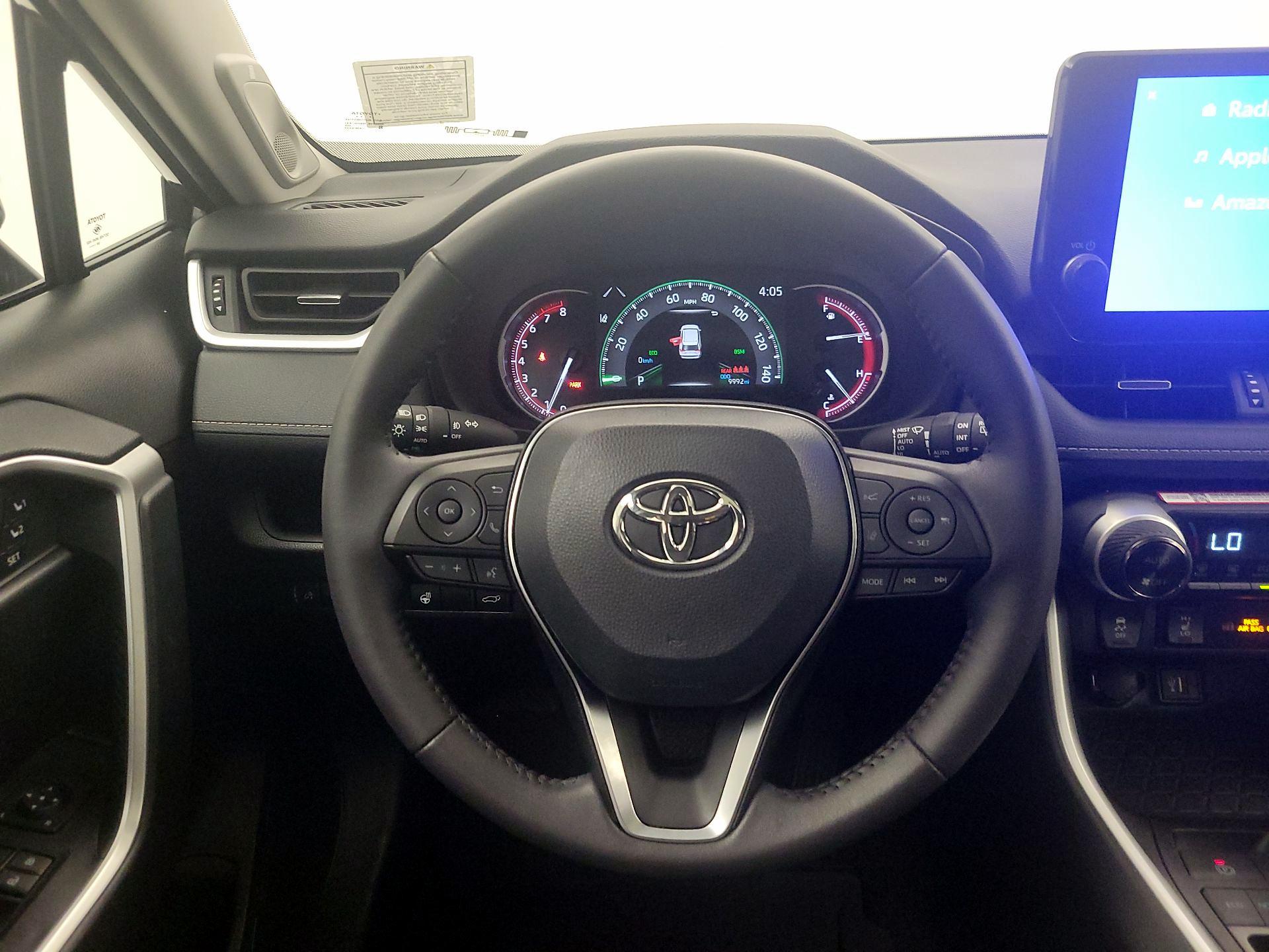 Thumbnail: 2025 Toyota RAV4 - 10