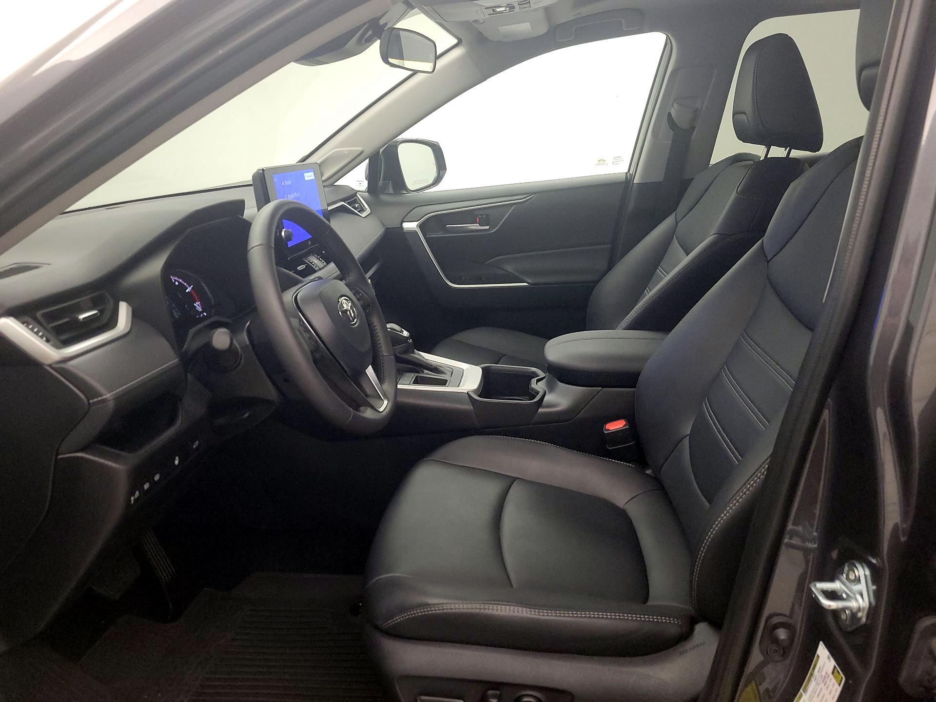 Thumbnail: 2025 Toyota RAV4 - 11