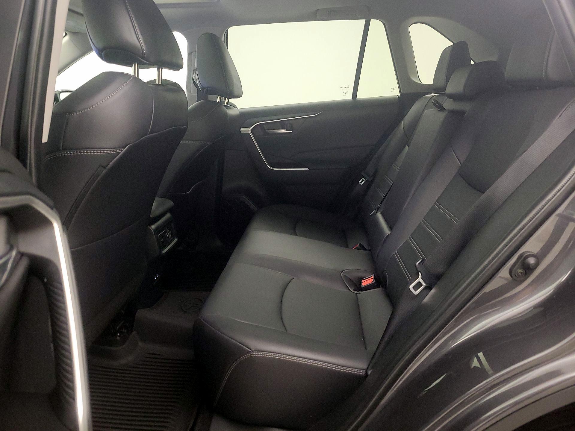 Thumbnail: 2025 Toyota RAV4 - 20