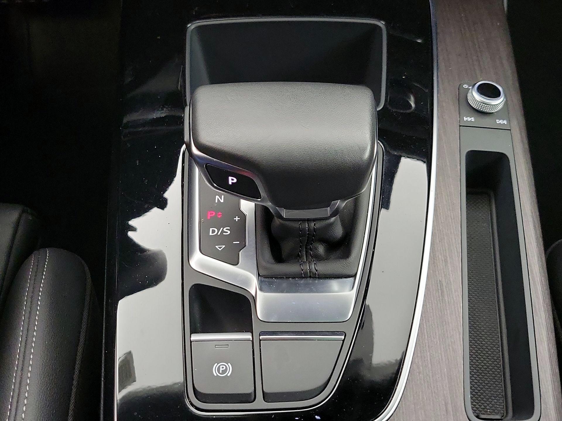 Thumbnail: 2024 Audi Q5 - 17