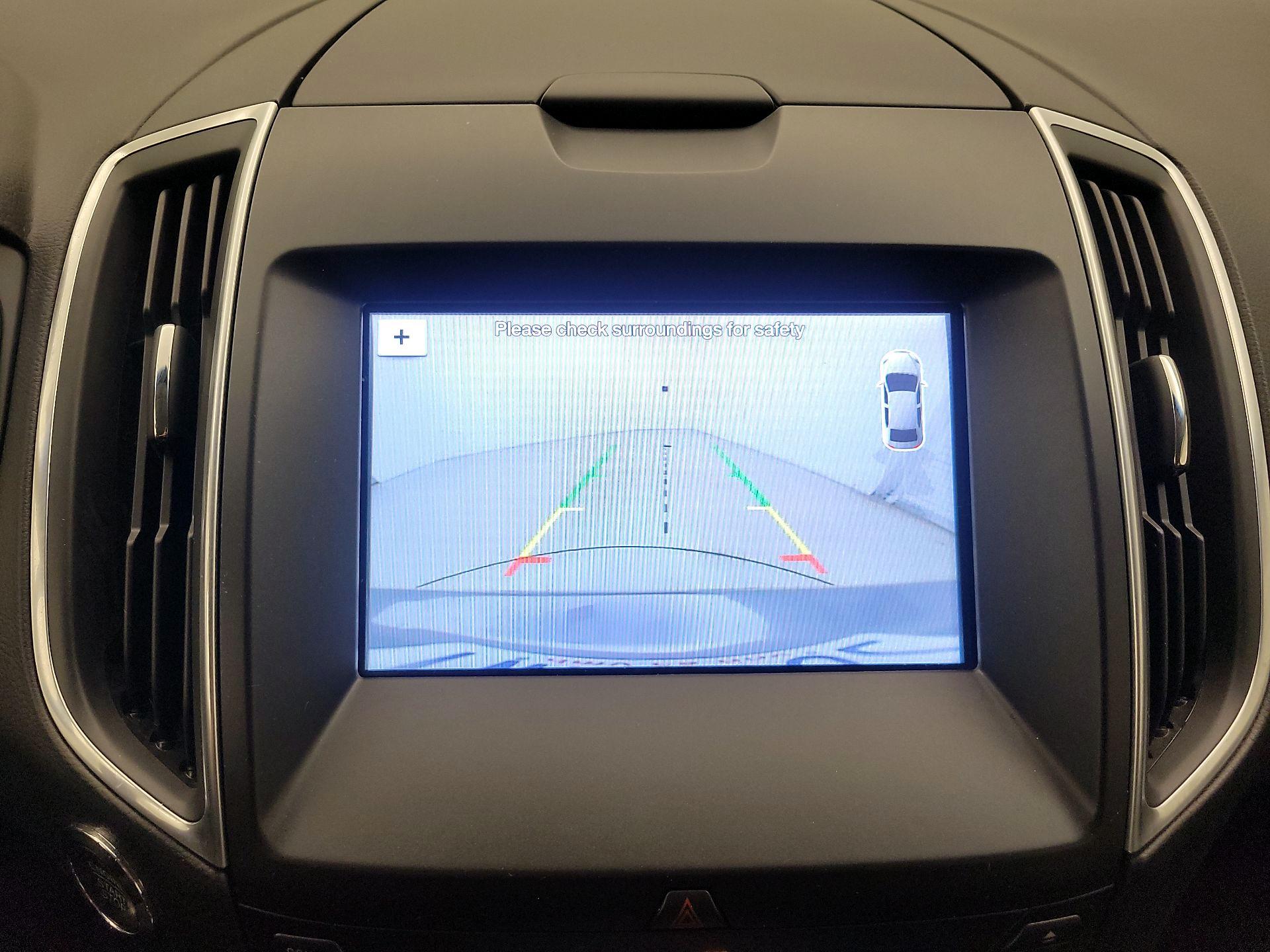 Thumbnail: 2016 Ford Edge - 15