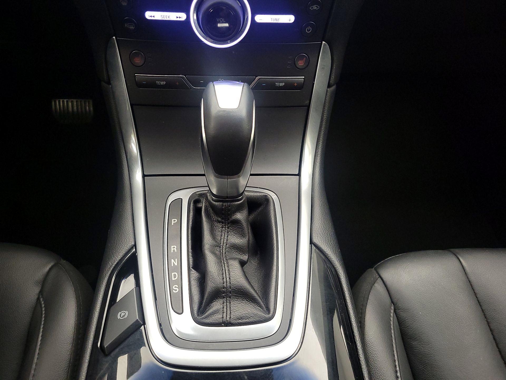 Thumbnail: 2016 Ford Edge - 18