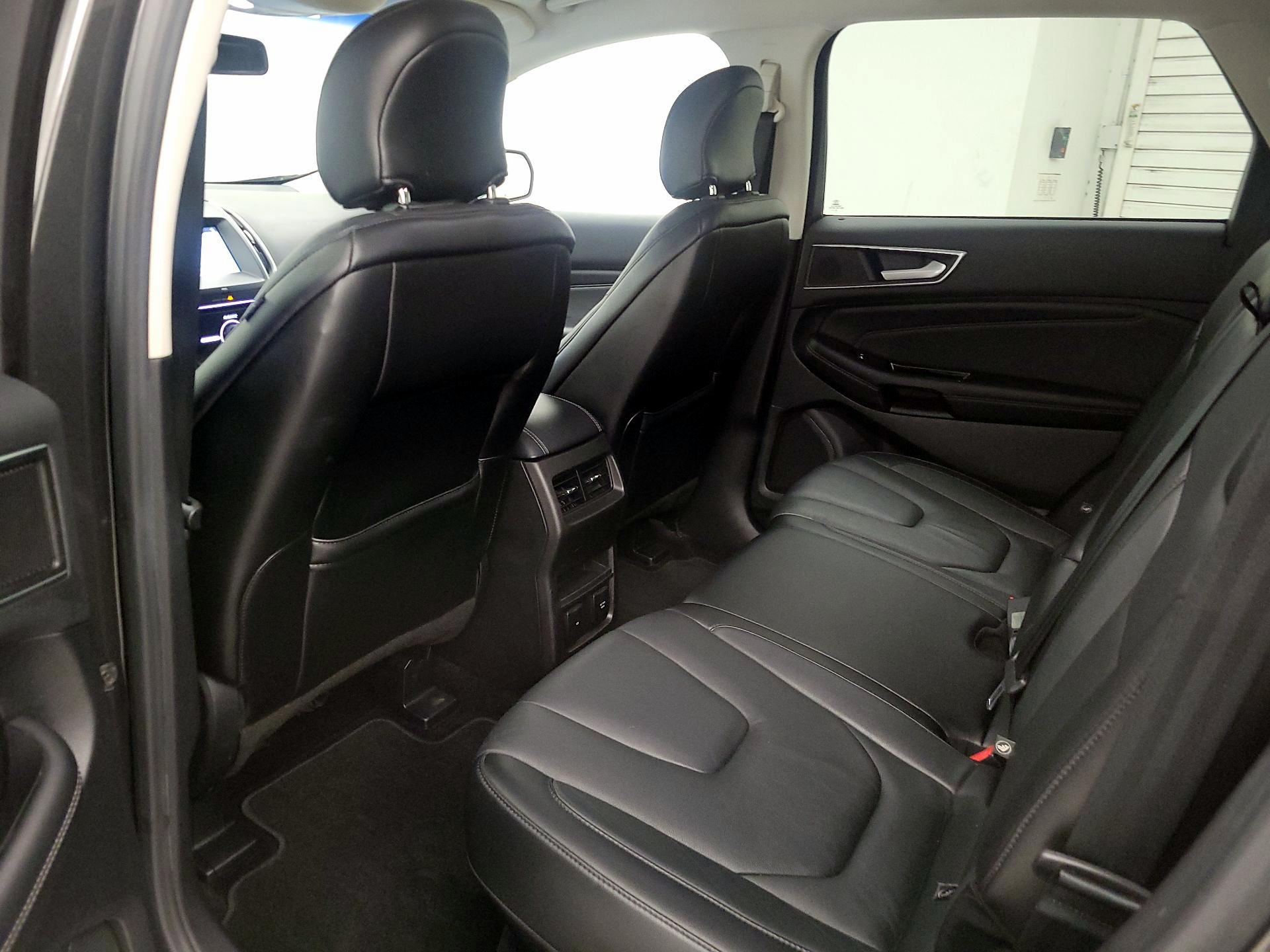 Thumbnail: 2016 Ford Edge - 20