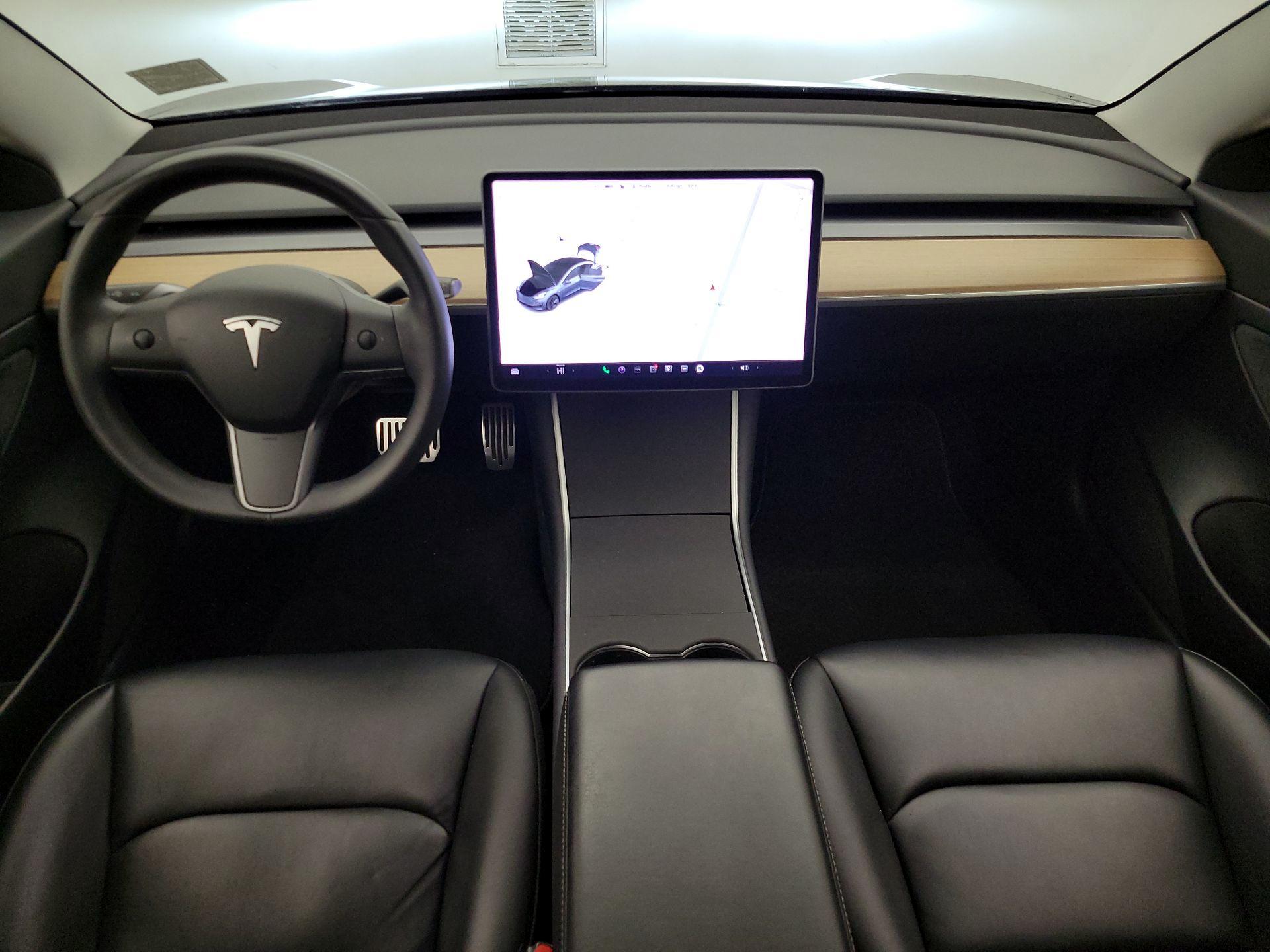 Thumbnail: 2020 Tesla Model 3 - 9