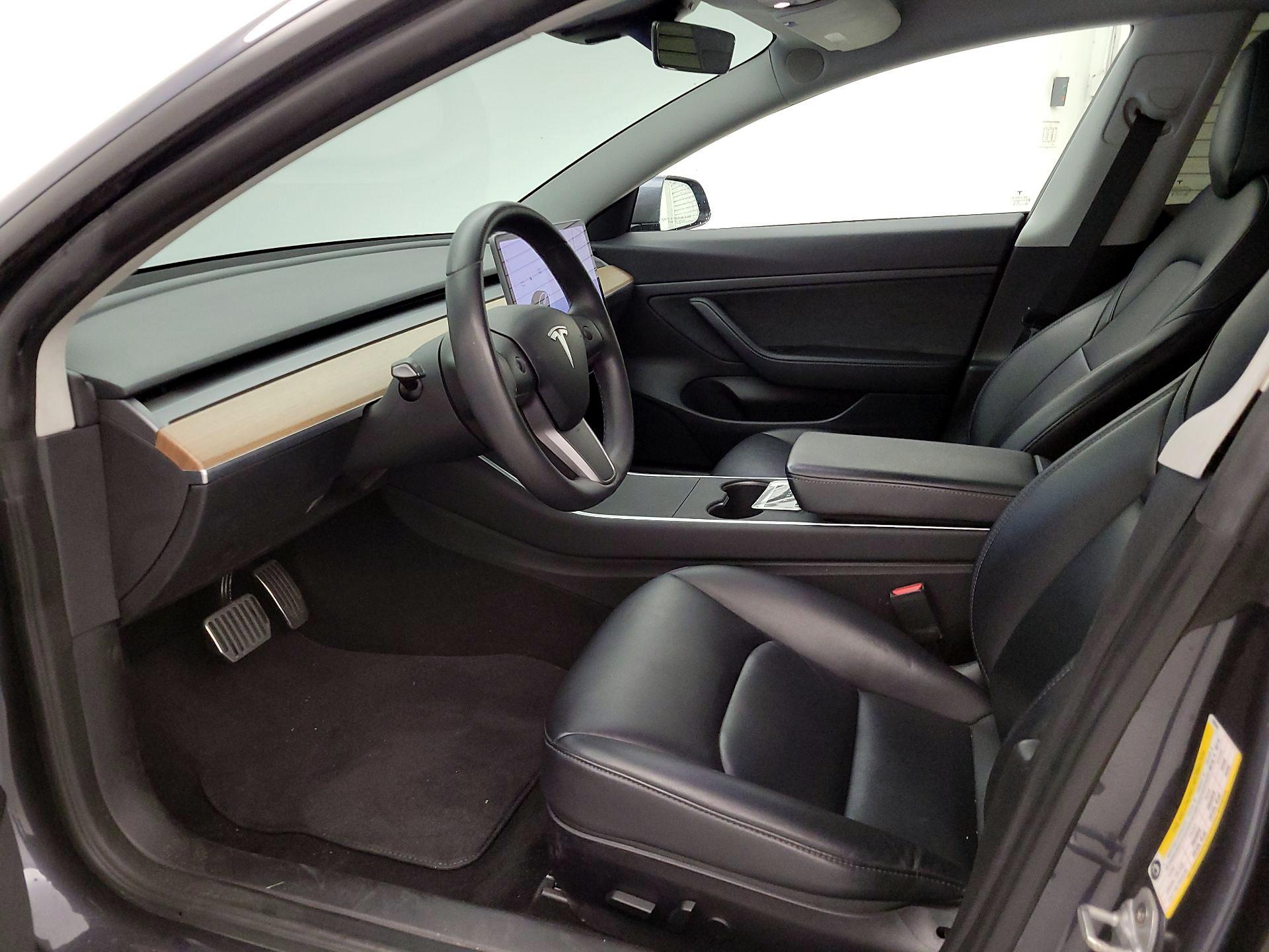 Thumbnail: 2020 Tesla Model 3 - 11