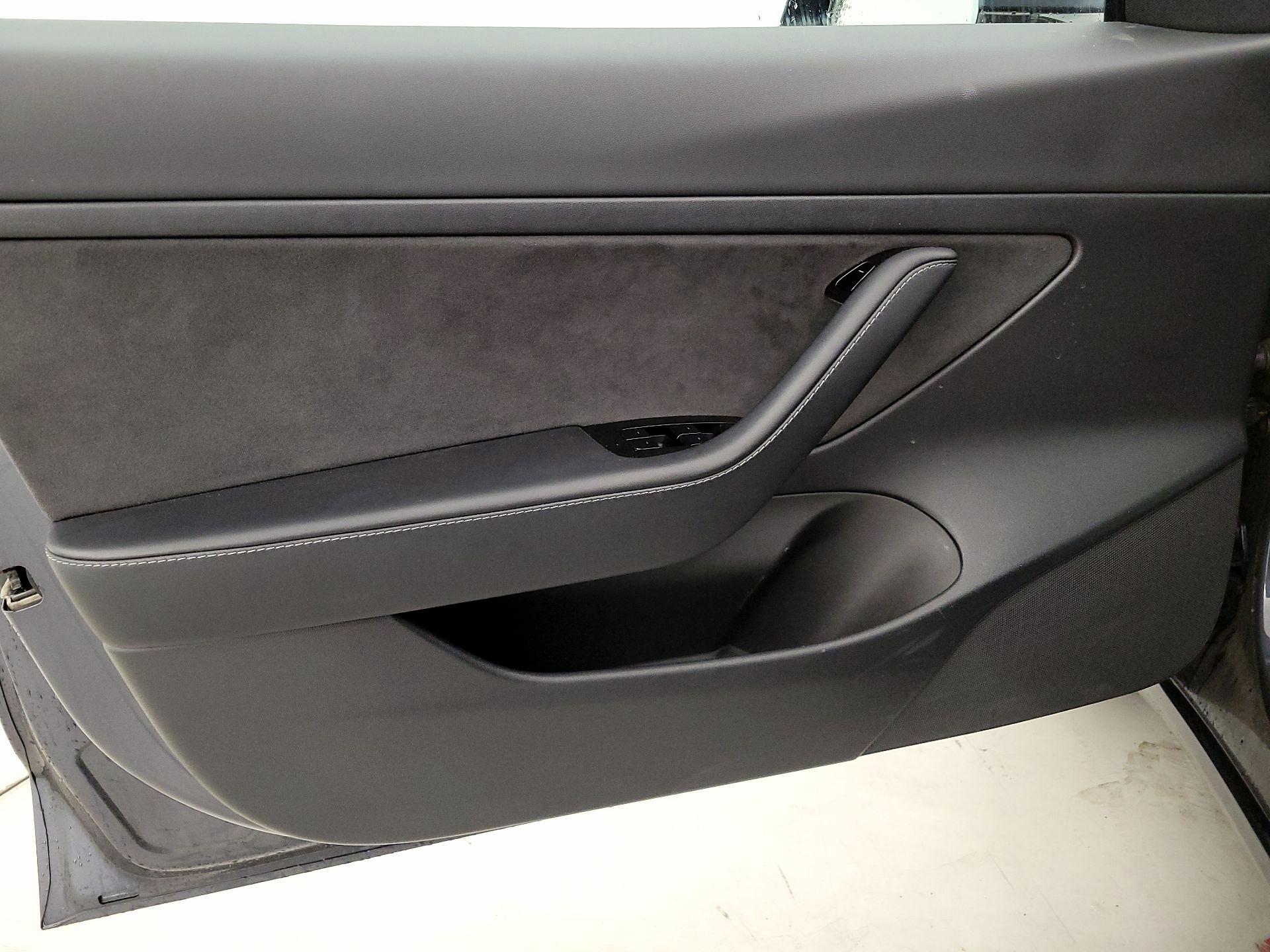 Thumbnail: 2020 Tesla Model 3 - 12