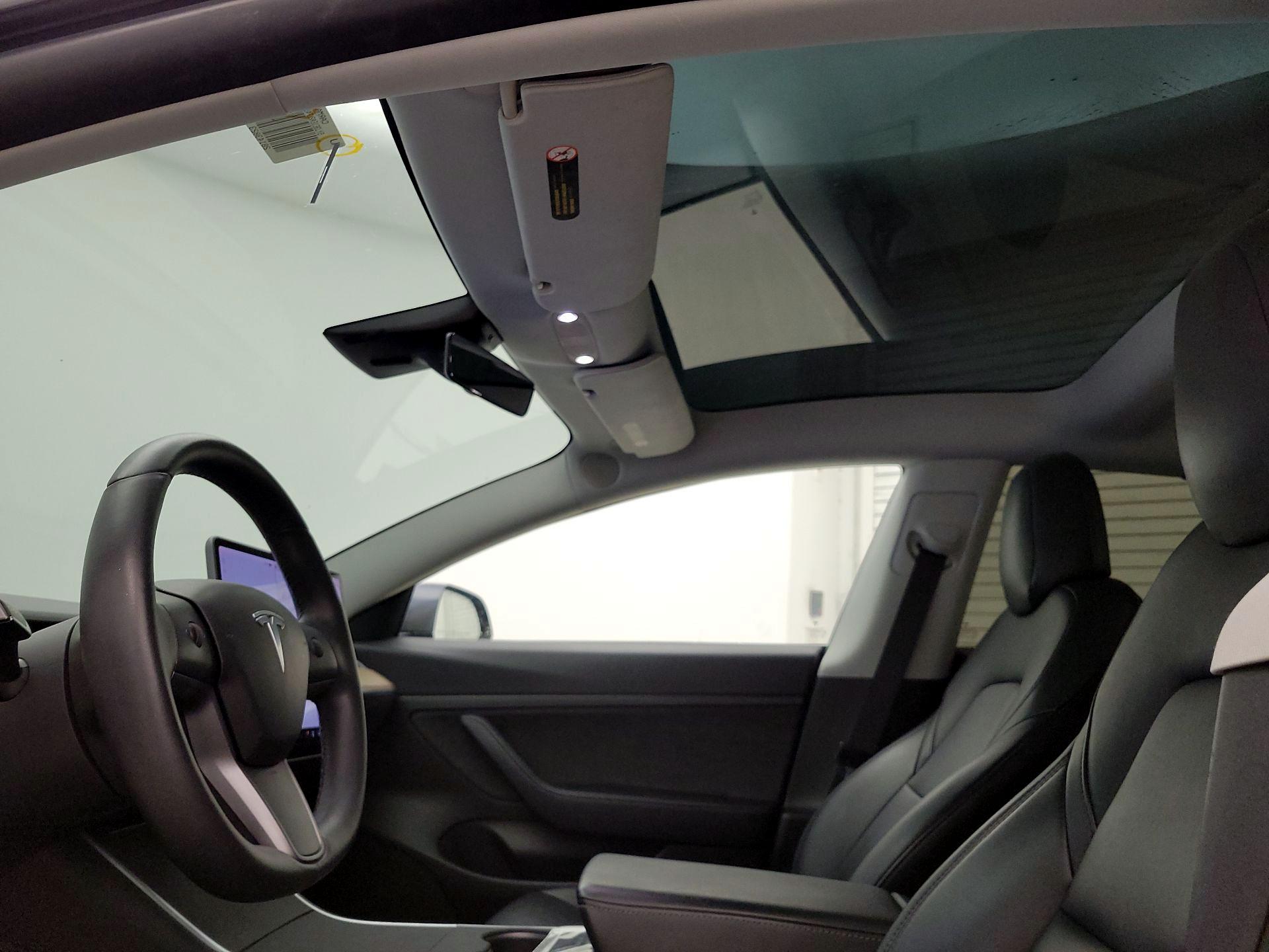 Thumbnail: 2020 Tesla Model 3 - 19