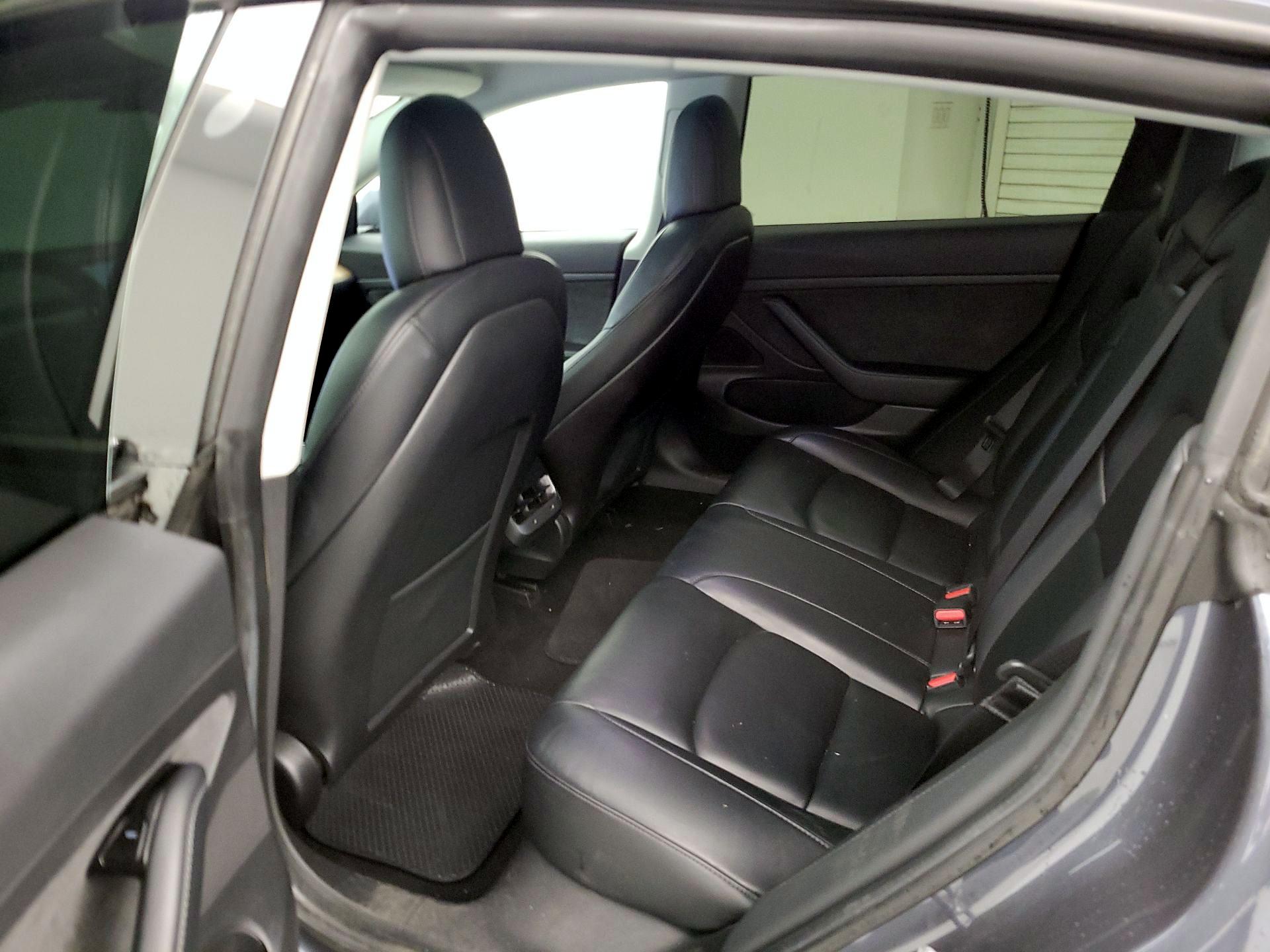 Thumbnail: 2020 Tesla Model 3 - 20