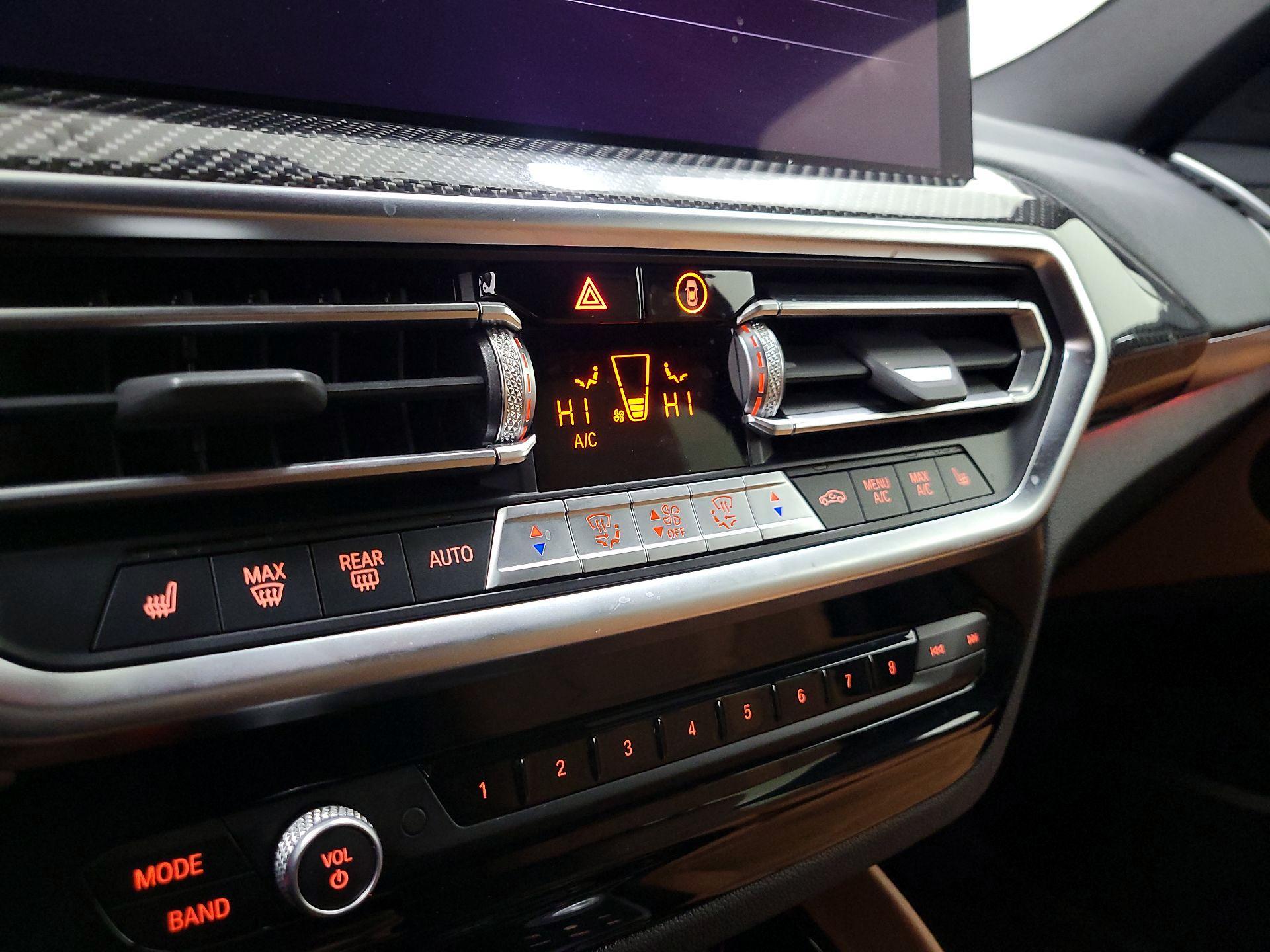 Thumbnail: 2023 BMW X4 - 17