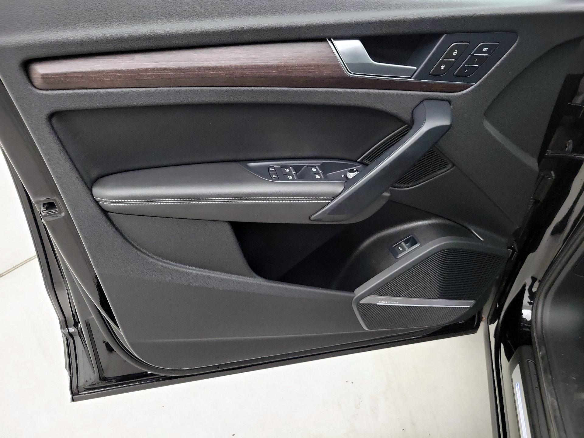 Thumbnail: 2022 Audi Q5 - 12