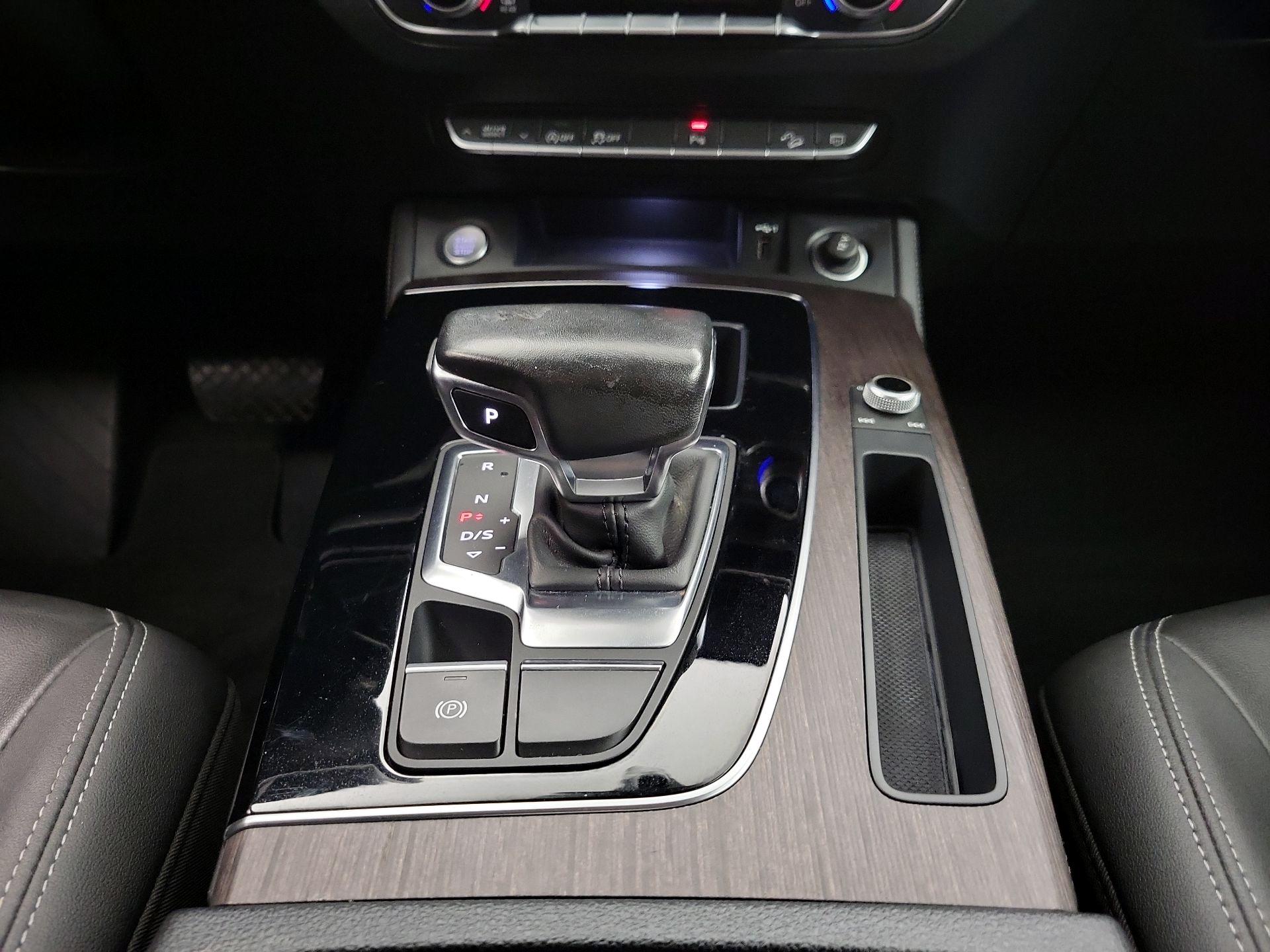 Thumbnail: 2022 Audi Q5 - 18