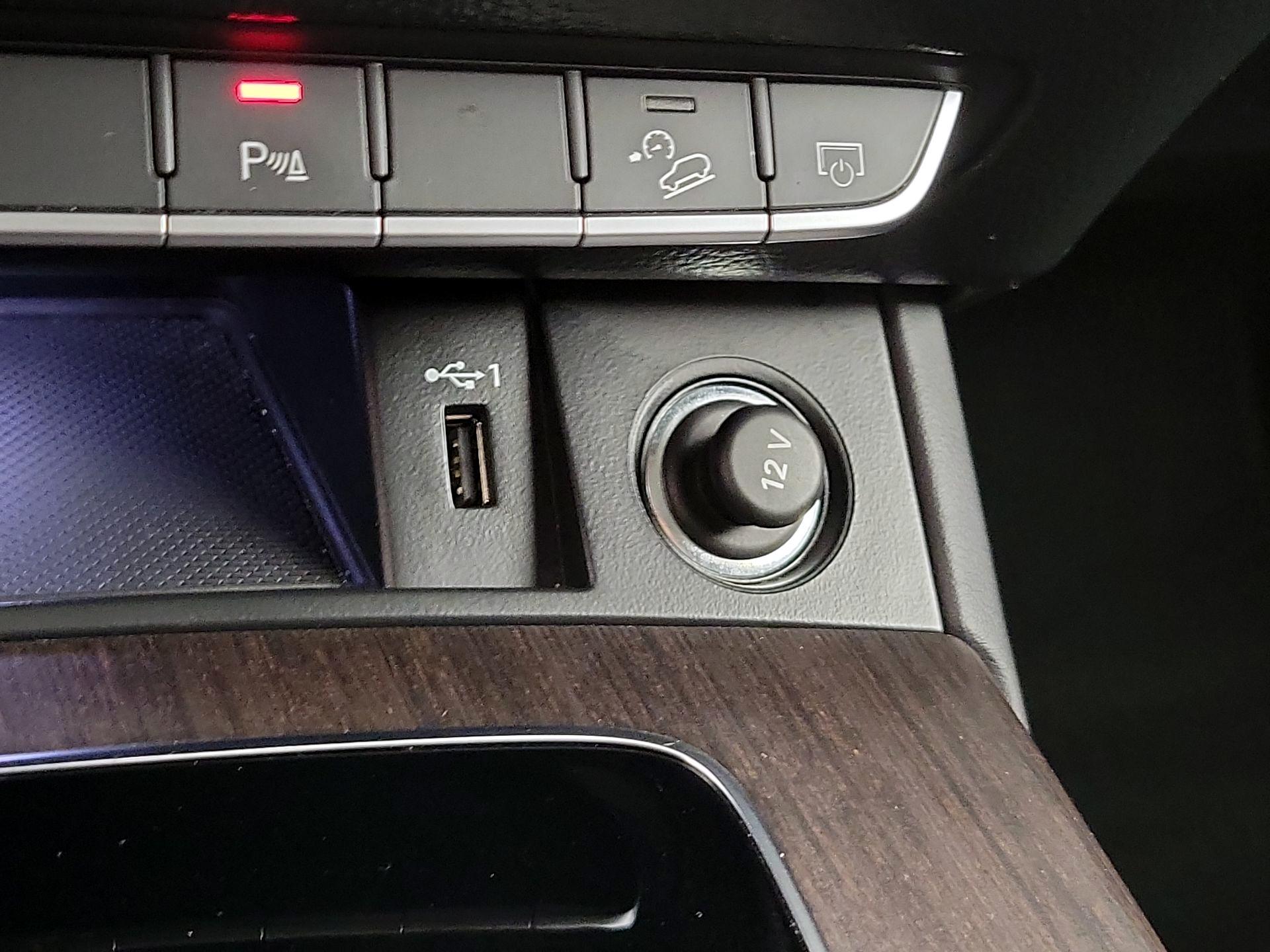 Thumbnail: 2022 Audi Q5 - 19