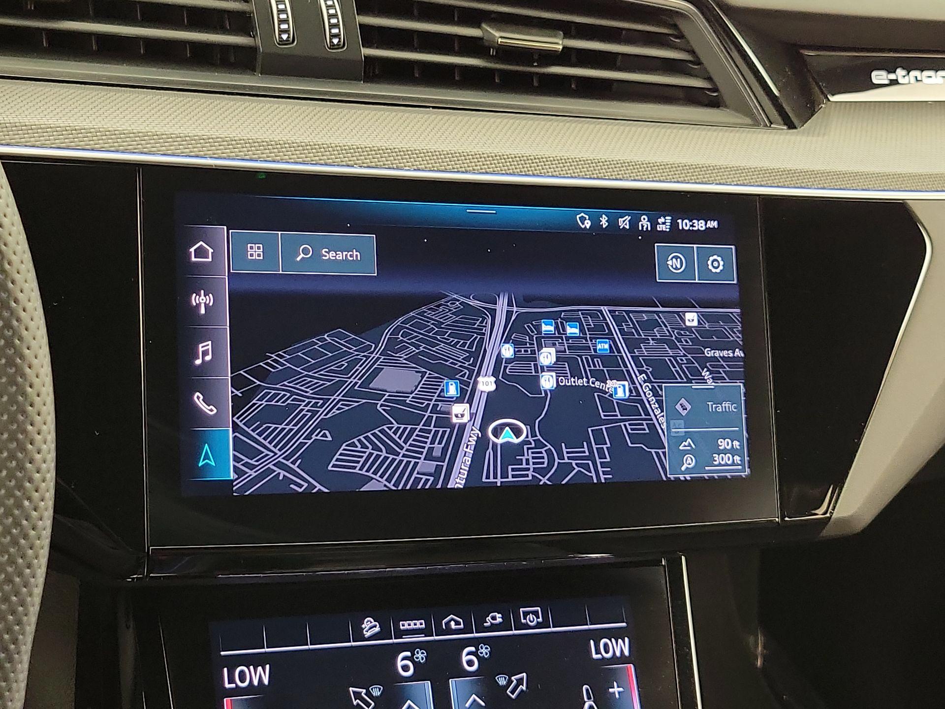 Thumbnail: 2024 Audi SQ8 e-tron - 14