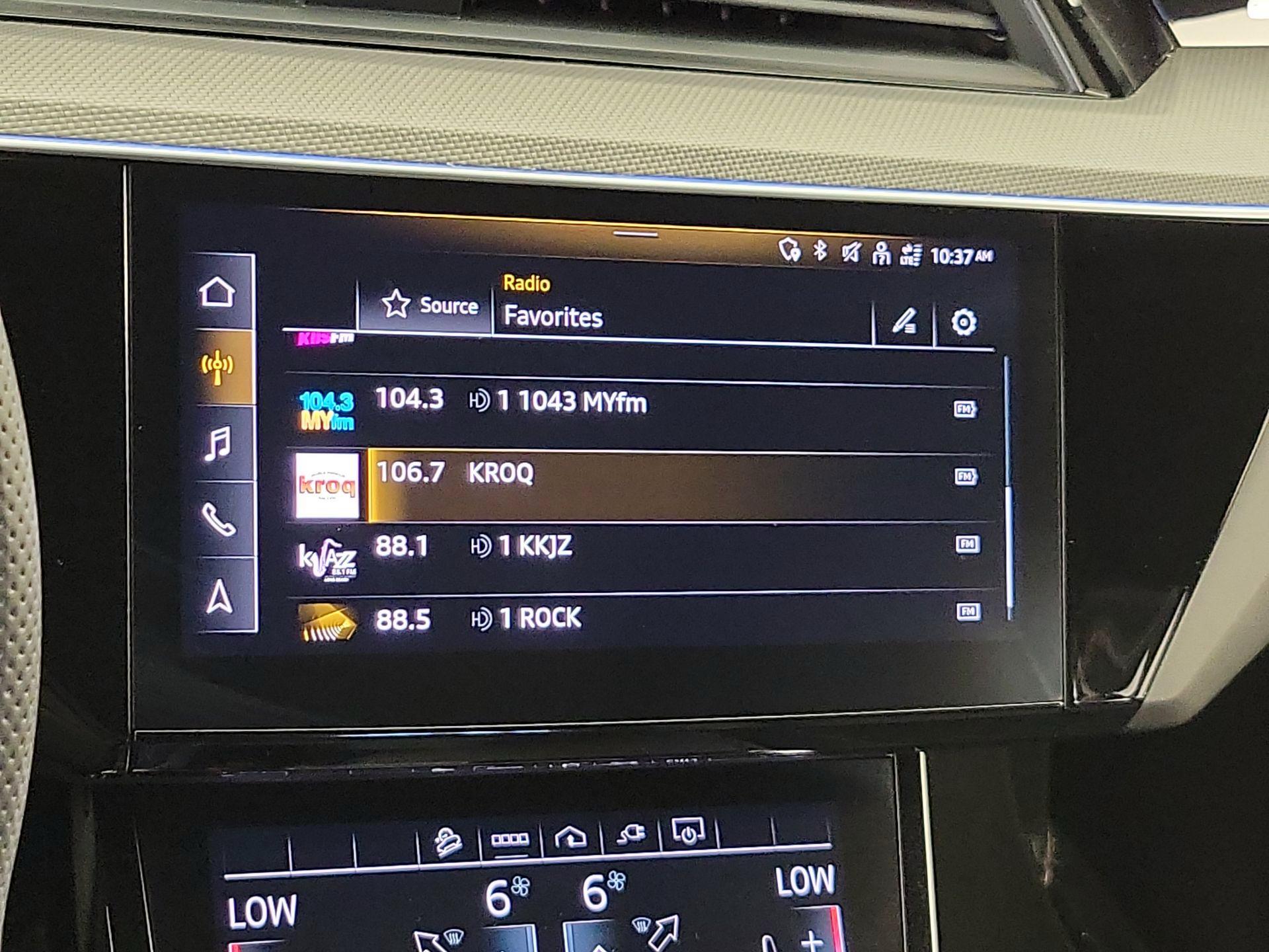 Thumbnail: 2024 Audi SQ8 e-tron - 16