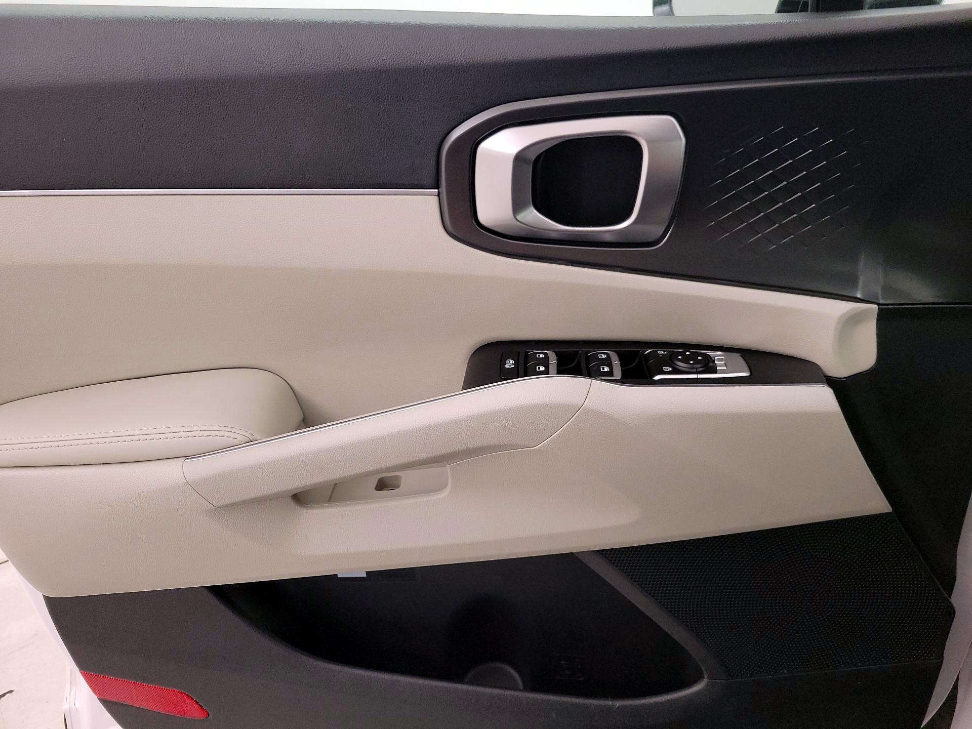 Thumbnail: 2024 Kia Sorento - 12