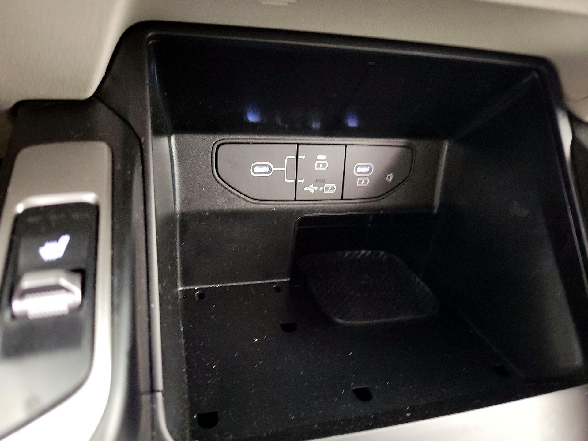 Thumbnail: 2024 Kia Sorento - 18