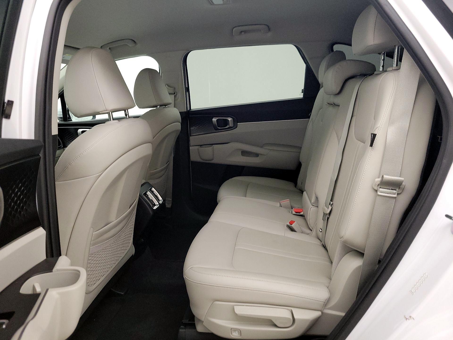 Thumbnail: 2024 Kia Sorento - 19