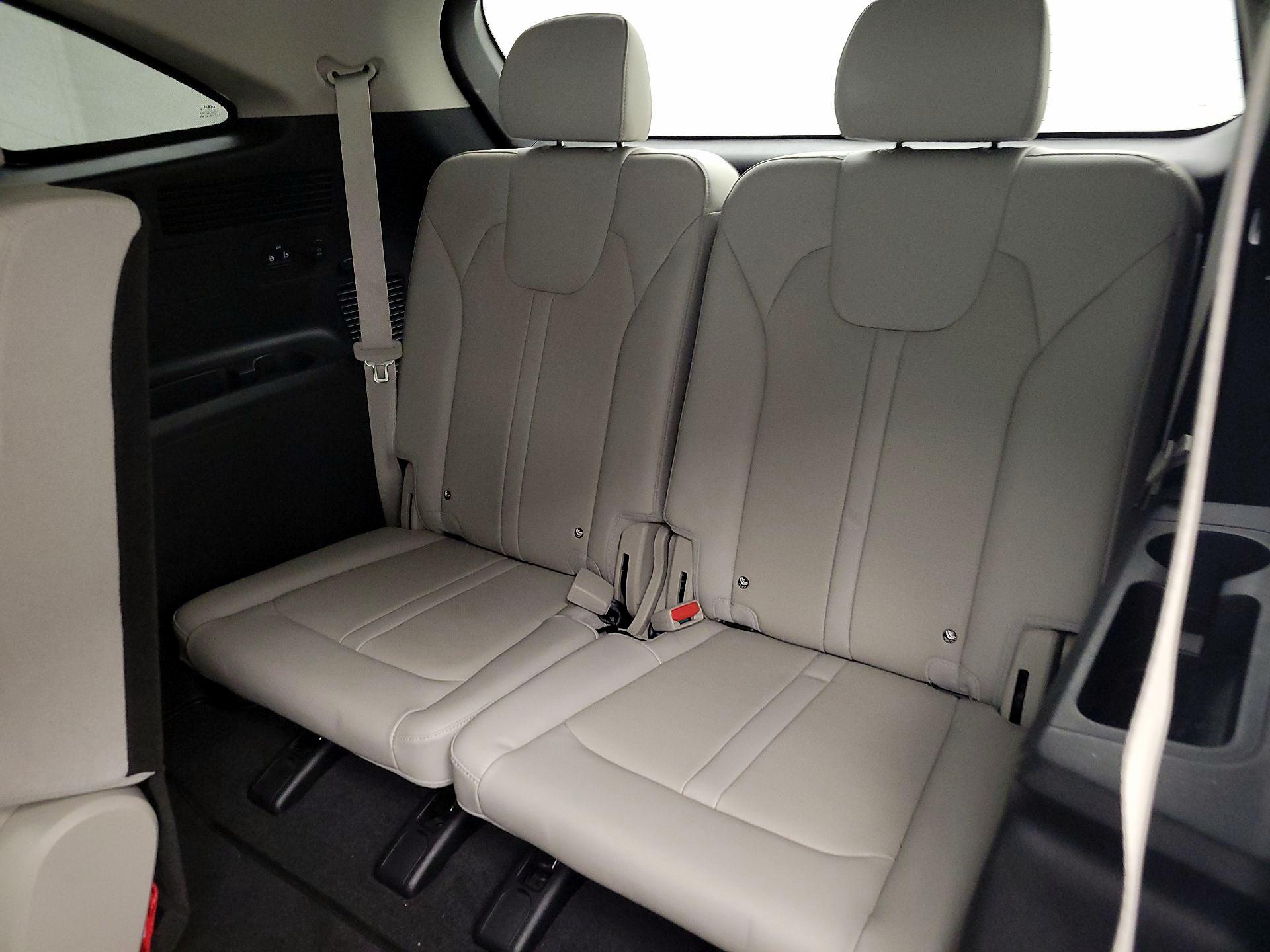 Thumbnail: 2024 Kia Sorento - 20