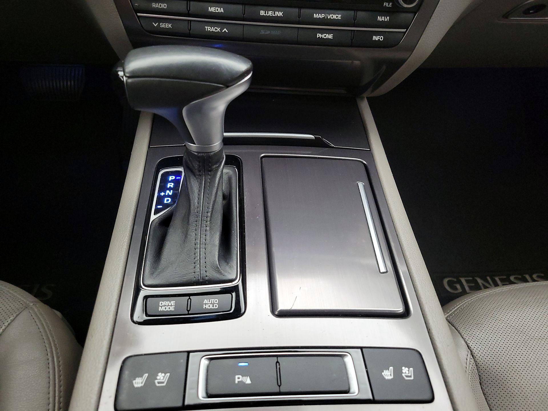 Thumbnail: 2018 Genesis G80 - 18