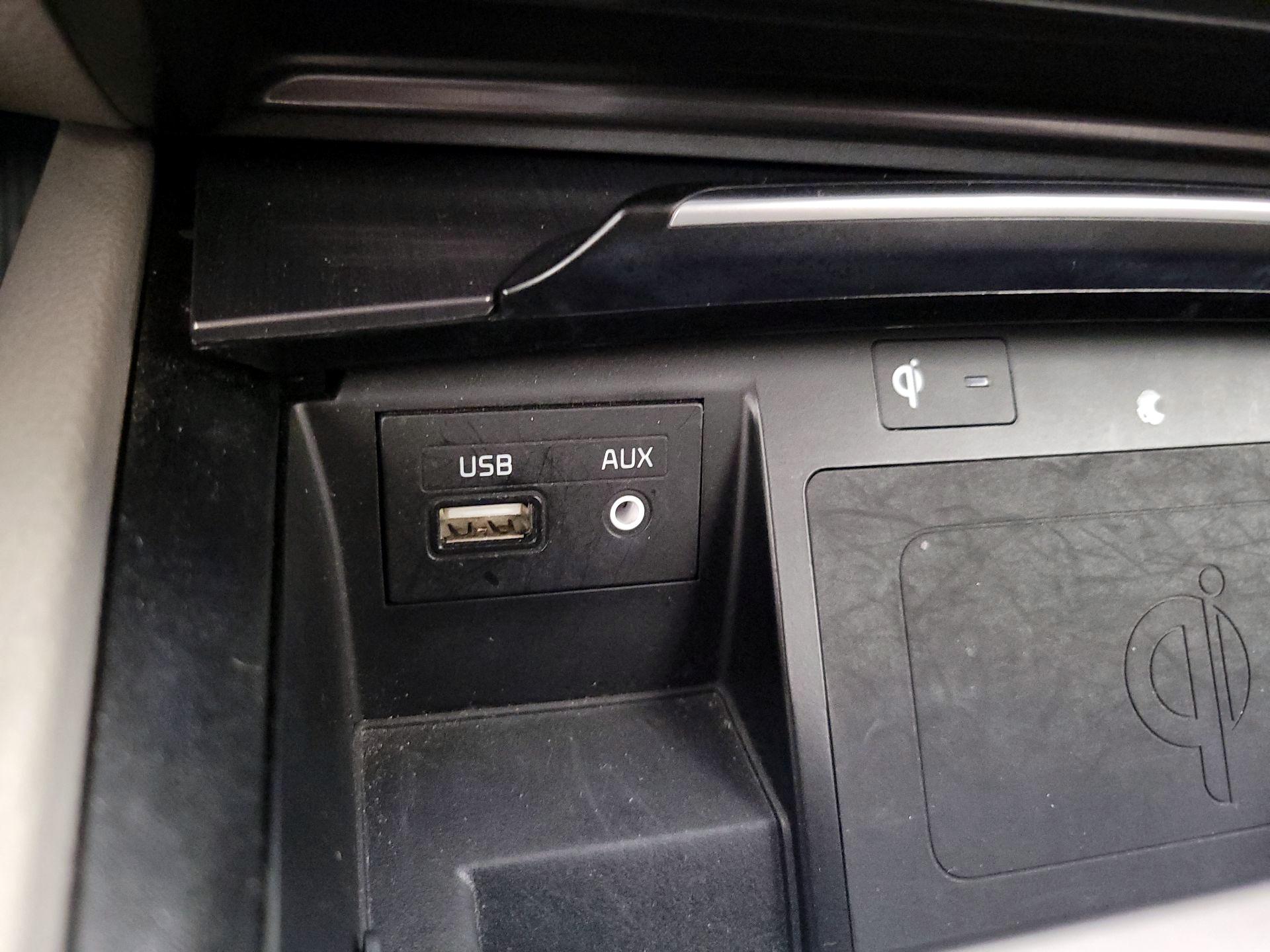 Thumbnail: 2018 Genesis G80 - 19